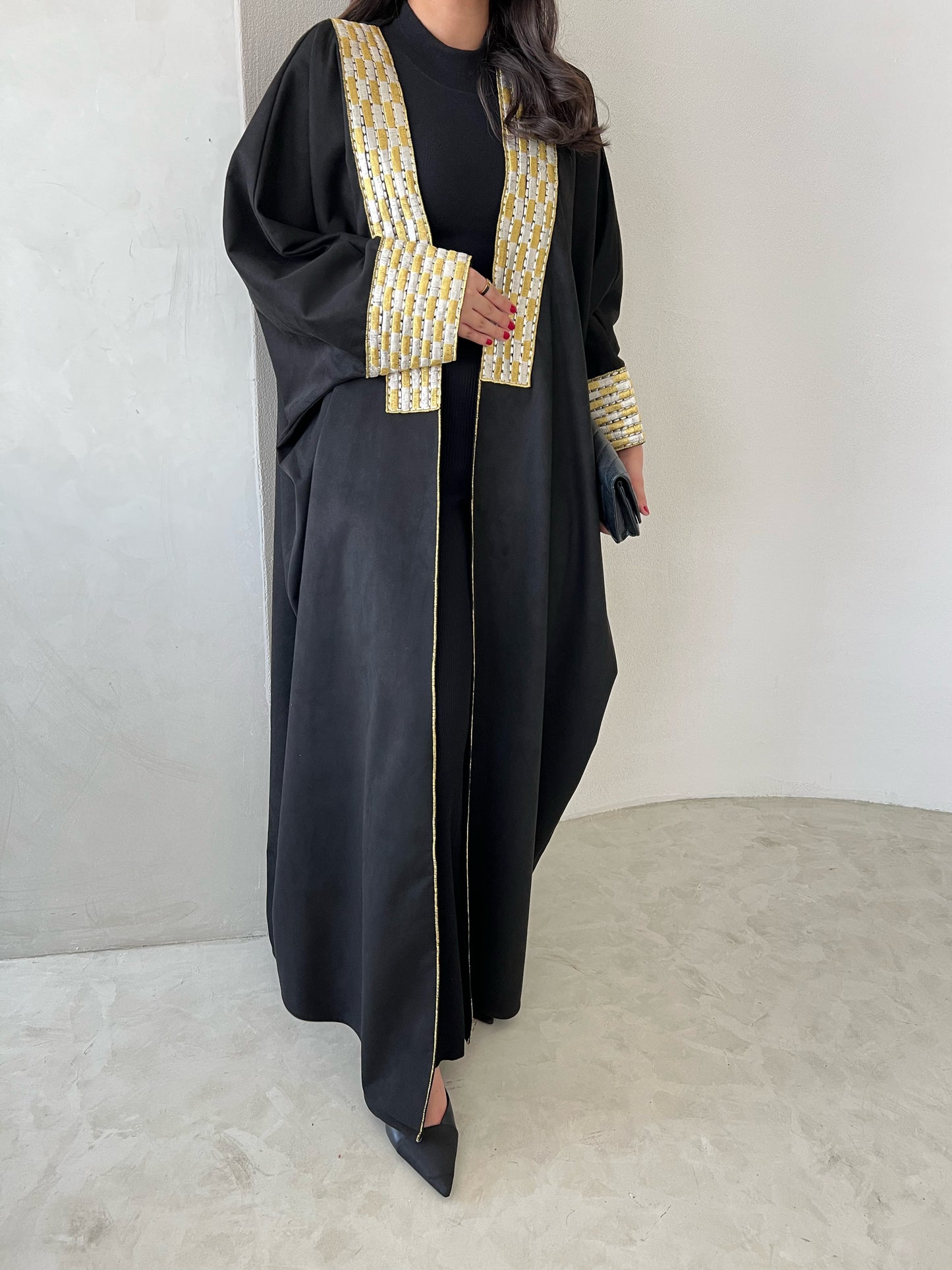 DN048 - BISHT ABAYA