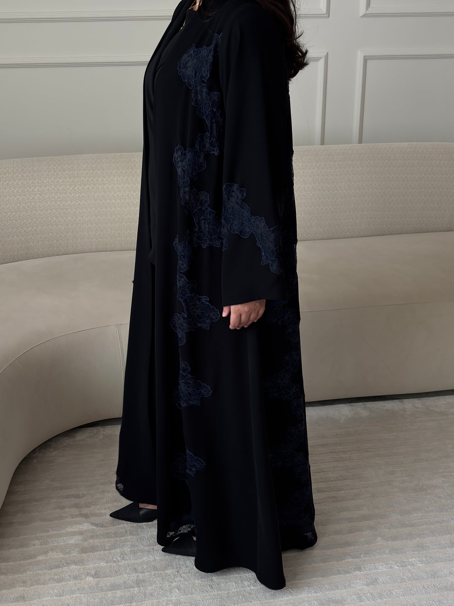 DN285 - LACE ABAYA