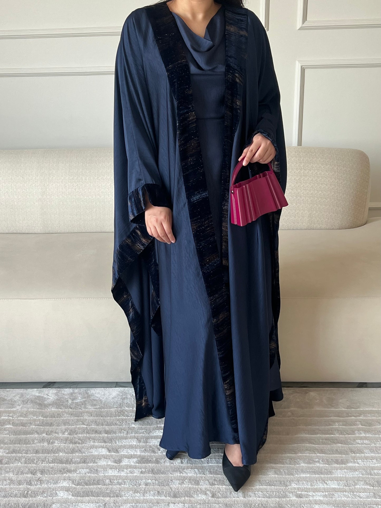 DN223 - SILK ABAYA SET