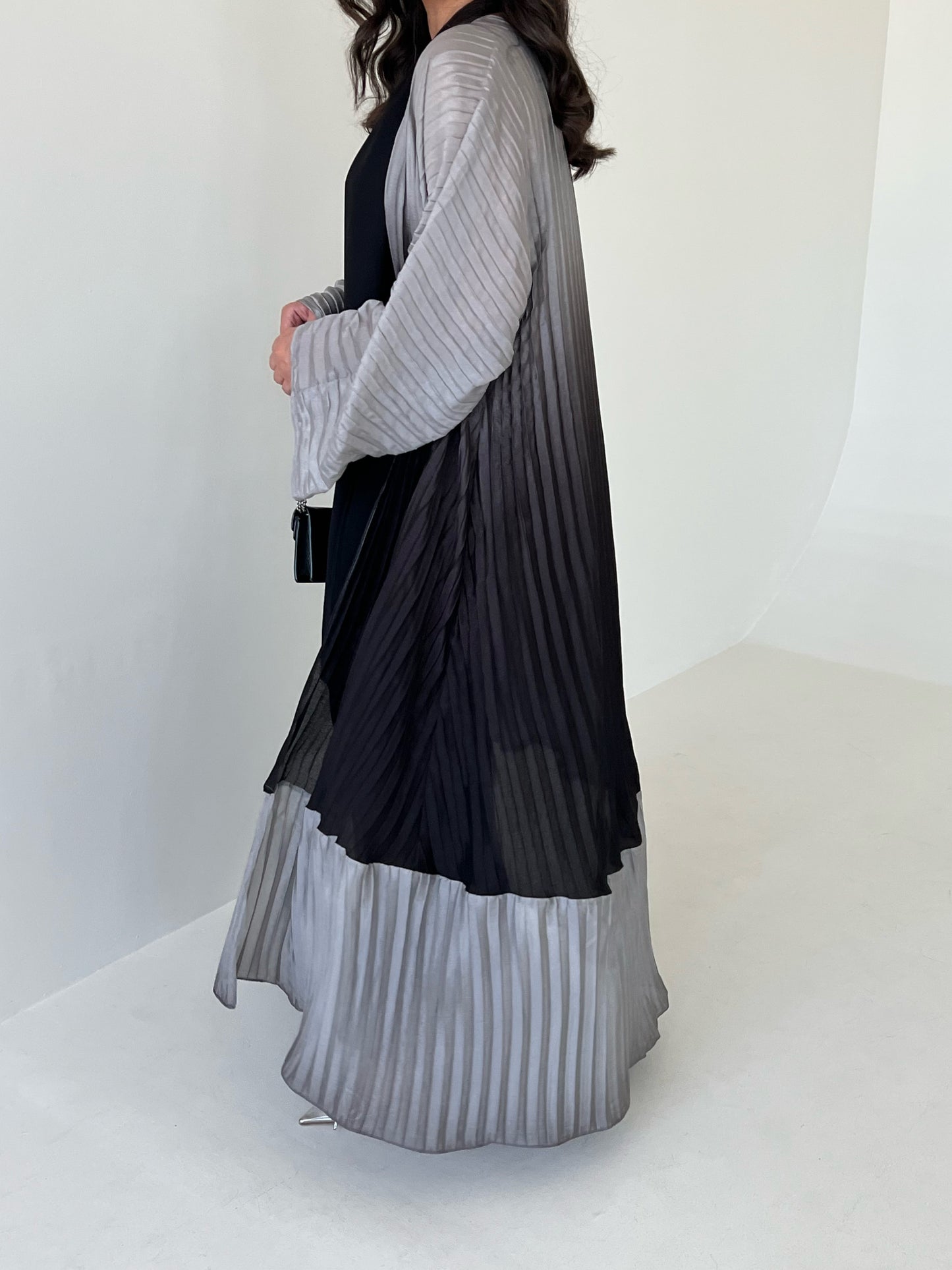 DN036 - TWO TONE PLEATED ABAYA