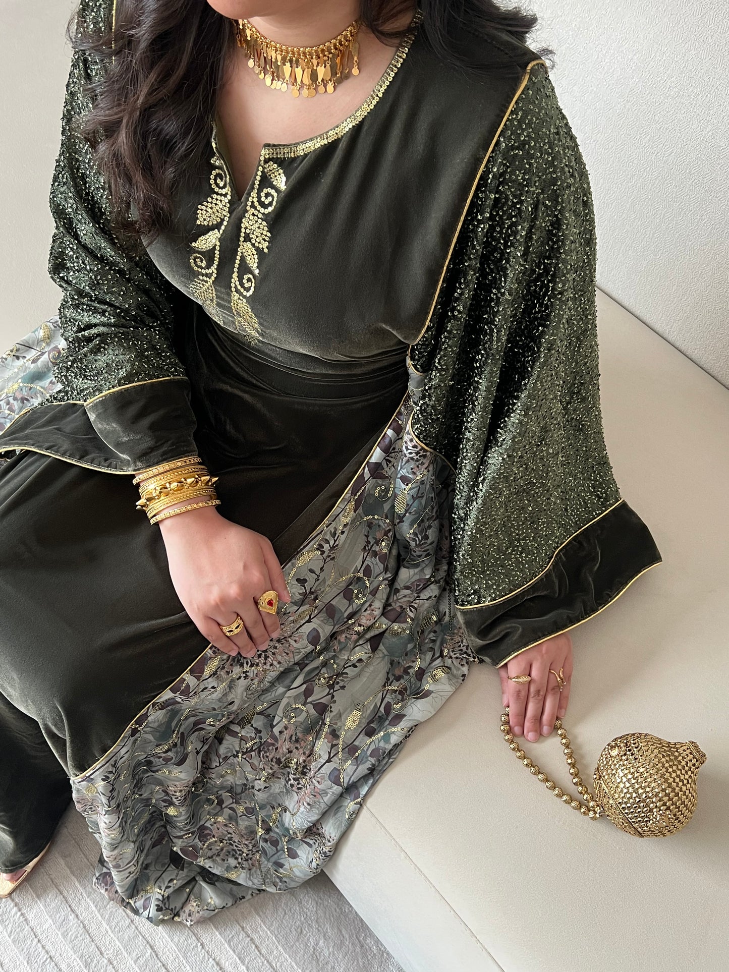 DN250 - VELVET EMBROIDERY