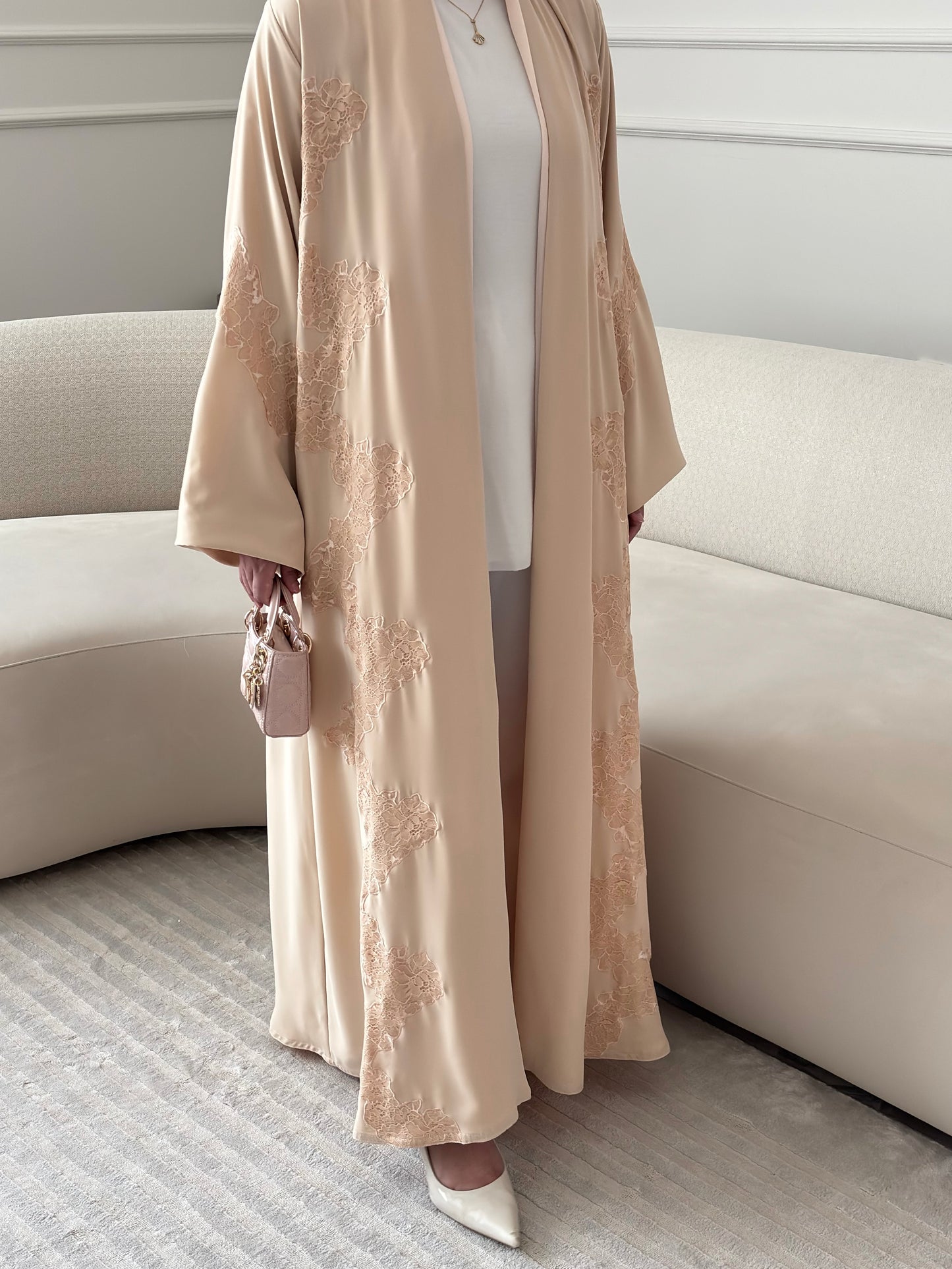 DN286 - LACE ABAYA