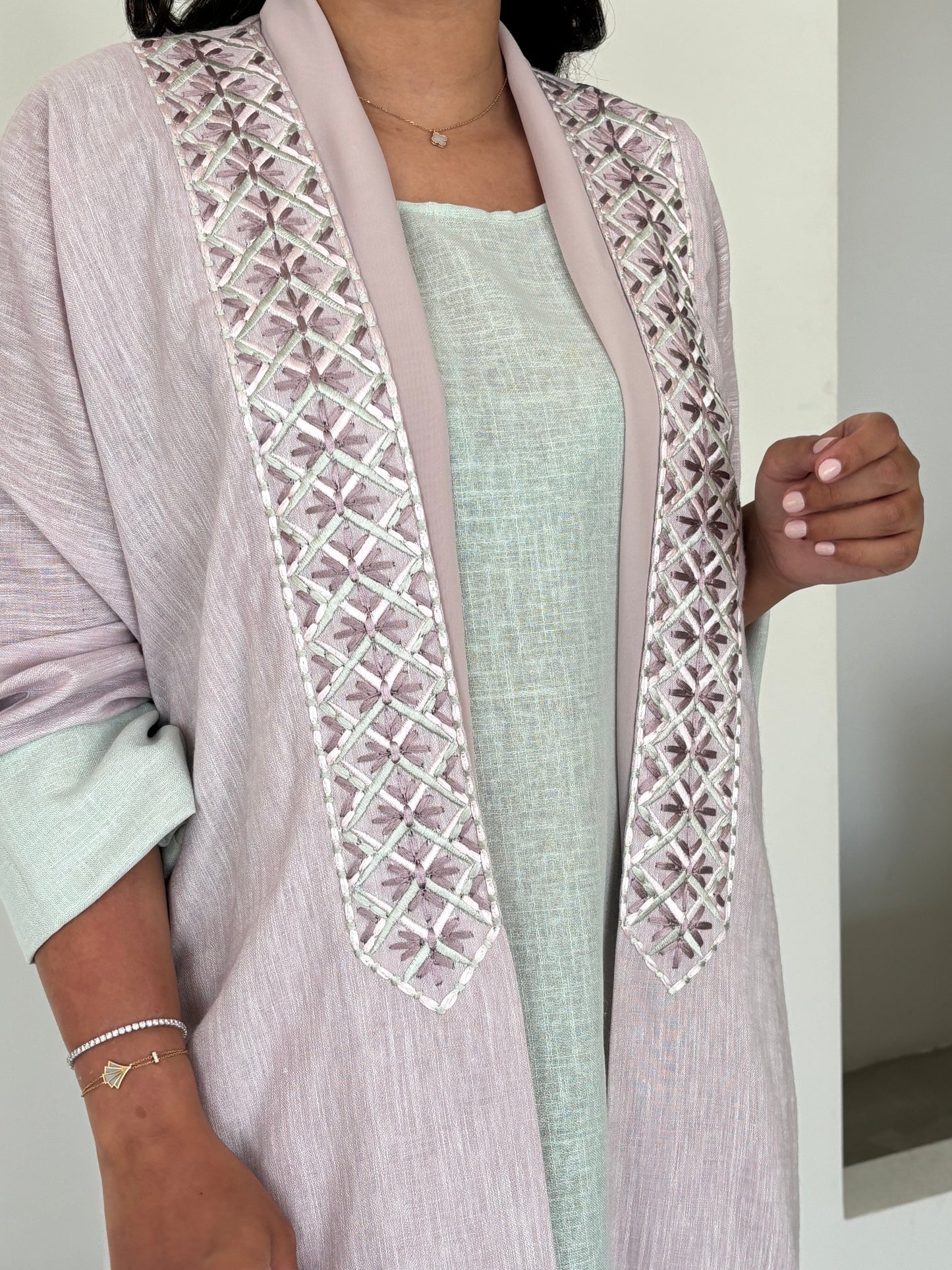 DN150 - LAVENDER LINEN ABAYA SET