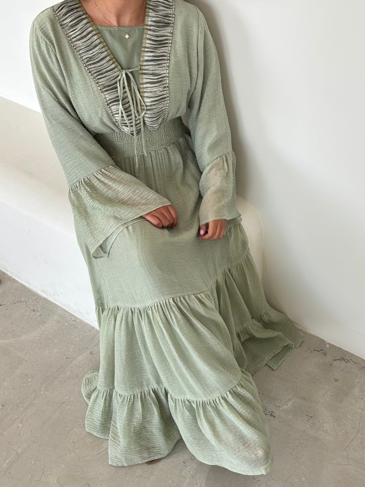 DN158 - GREEN FLOWY DRESS