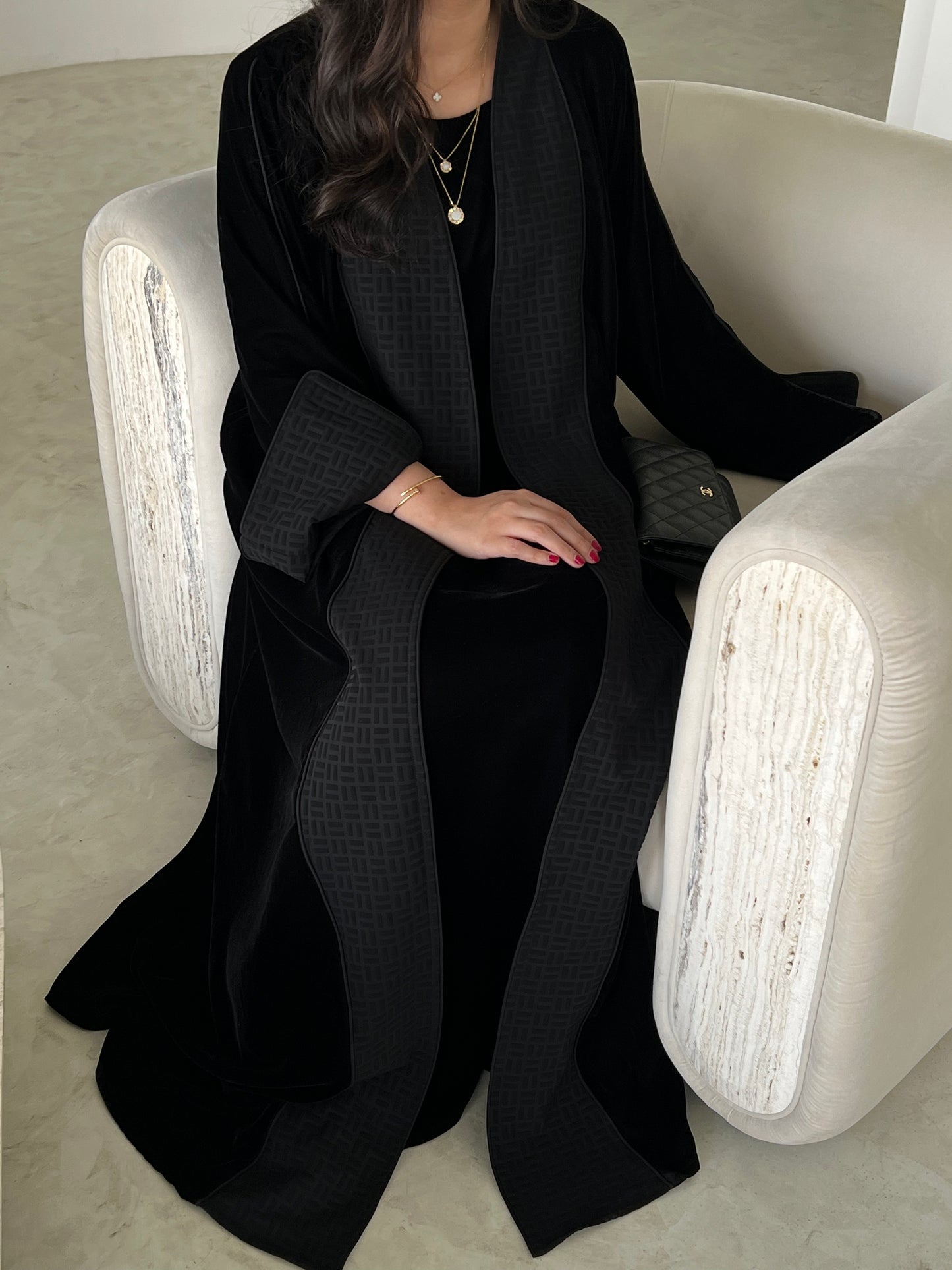 DN205 - VELVET ABAYA