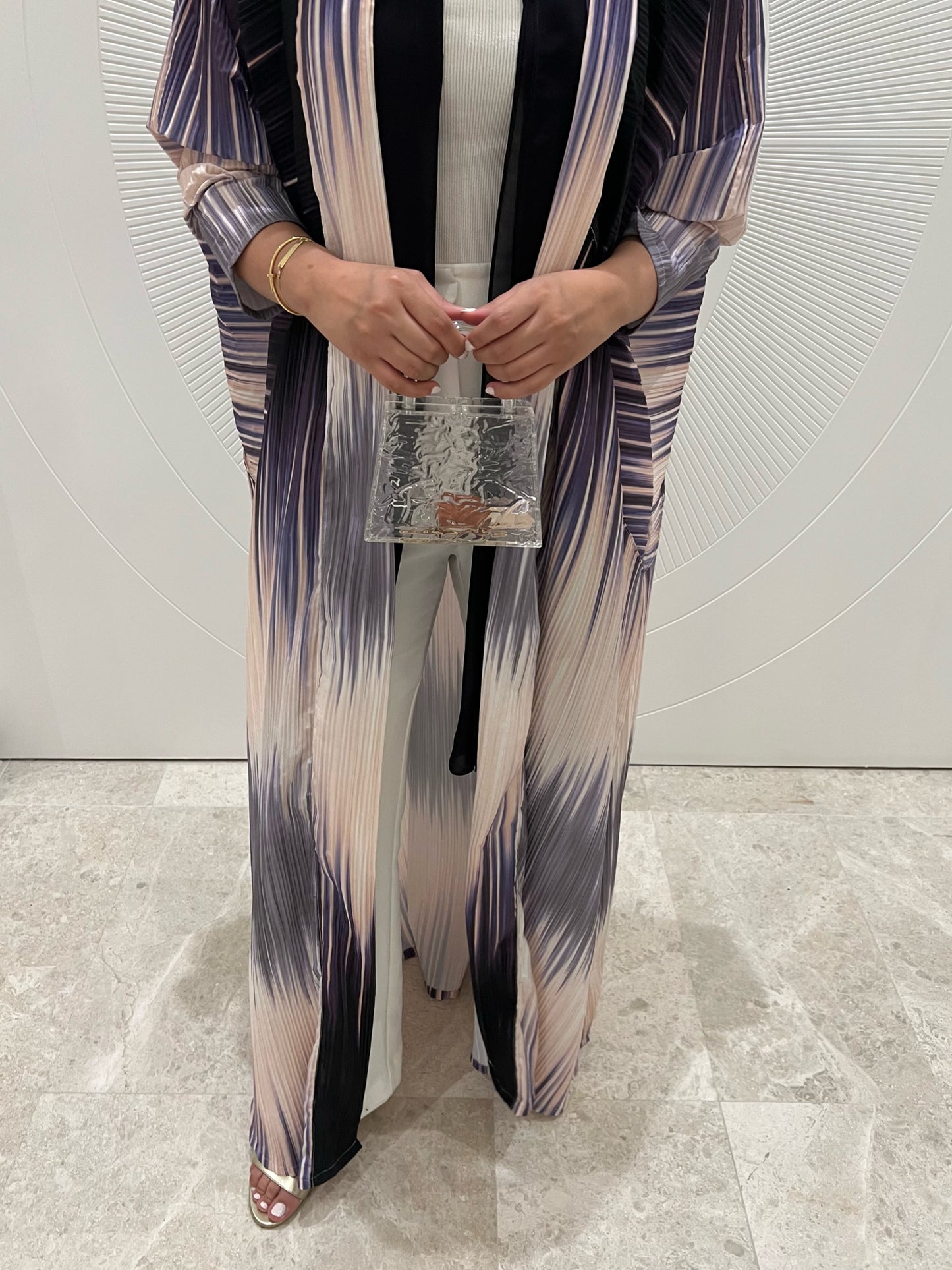 DN011 - BREEZE ABAYA