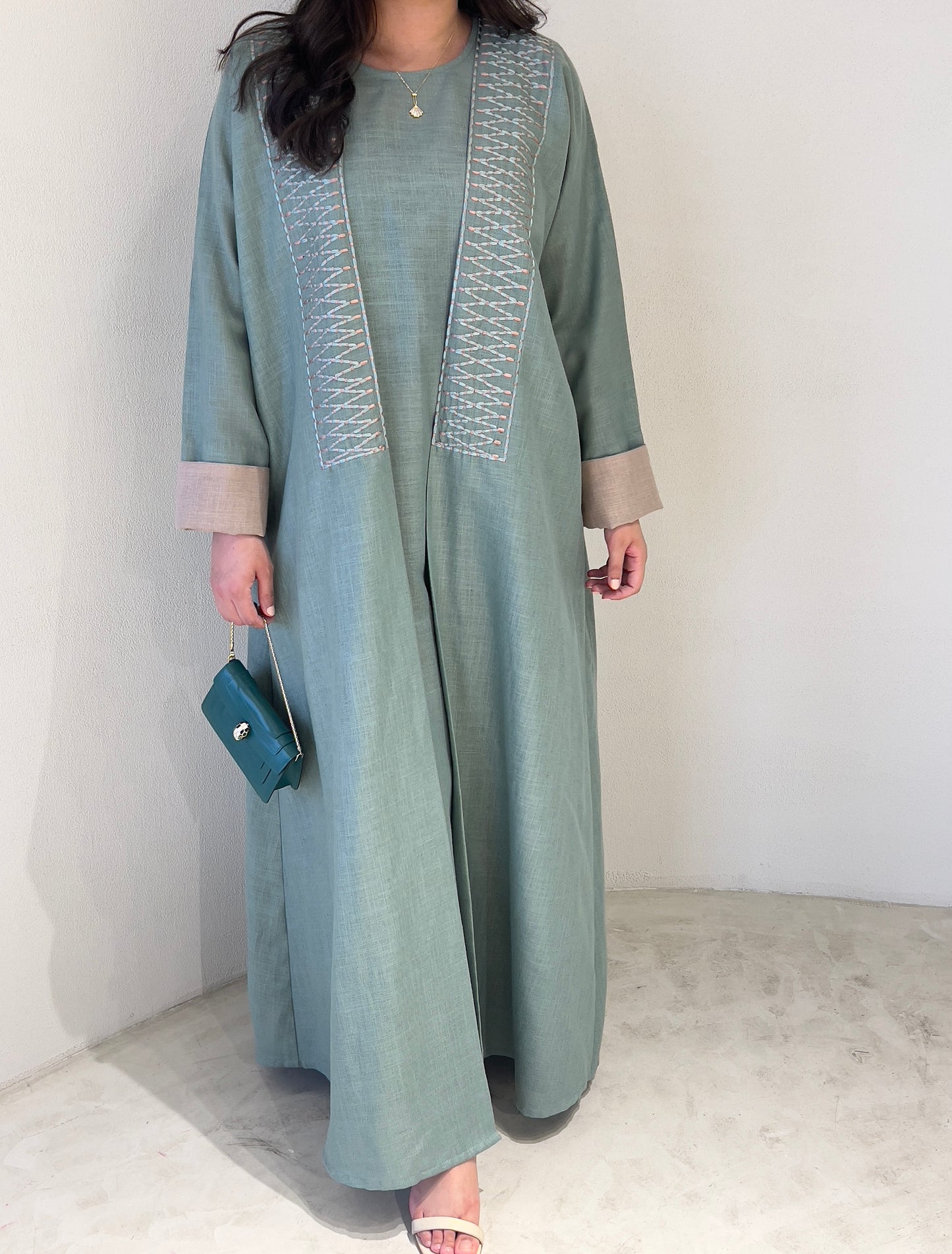 DN101 - EMBROIDERY LINEN SET