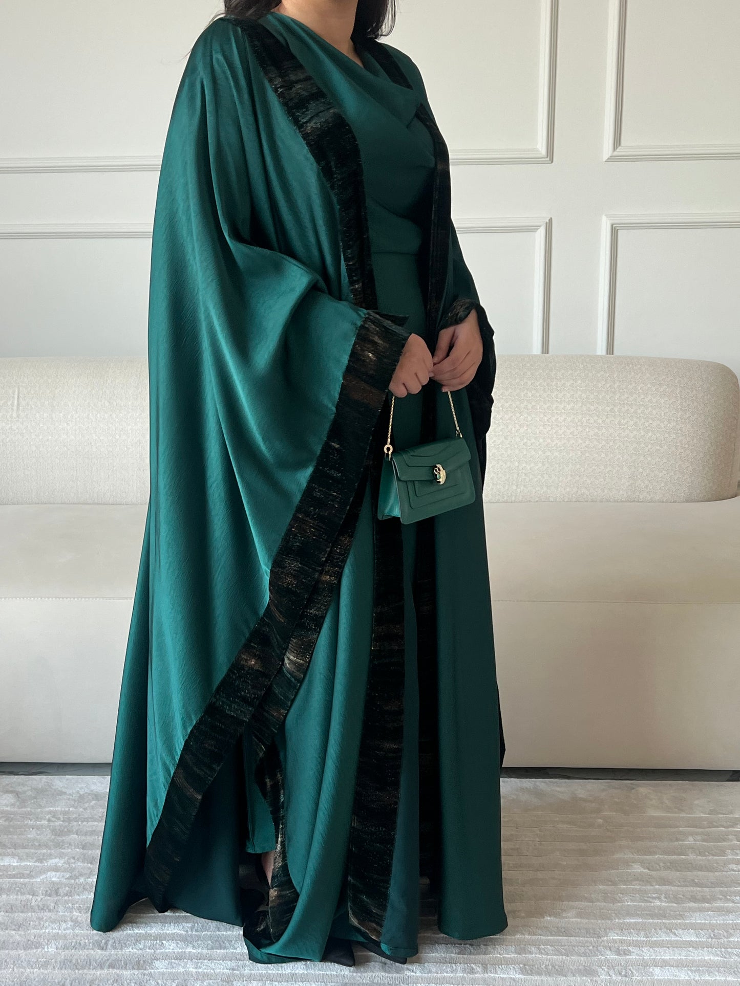 DN219 - SILK ABAYA SET