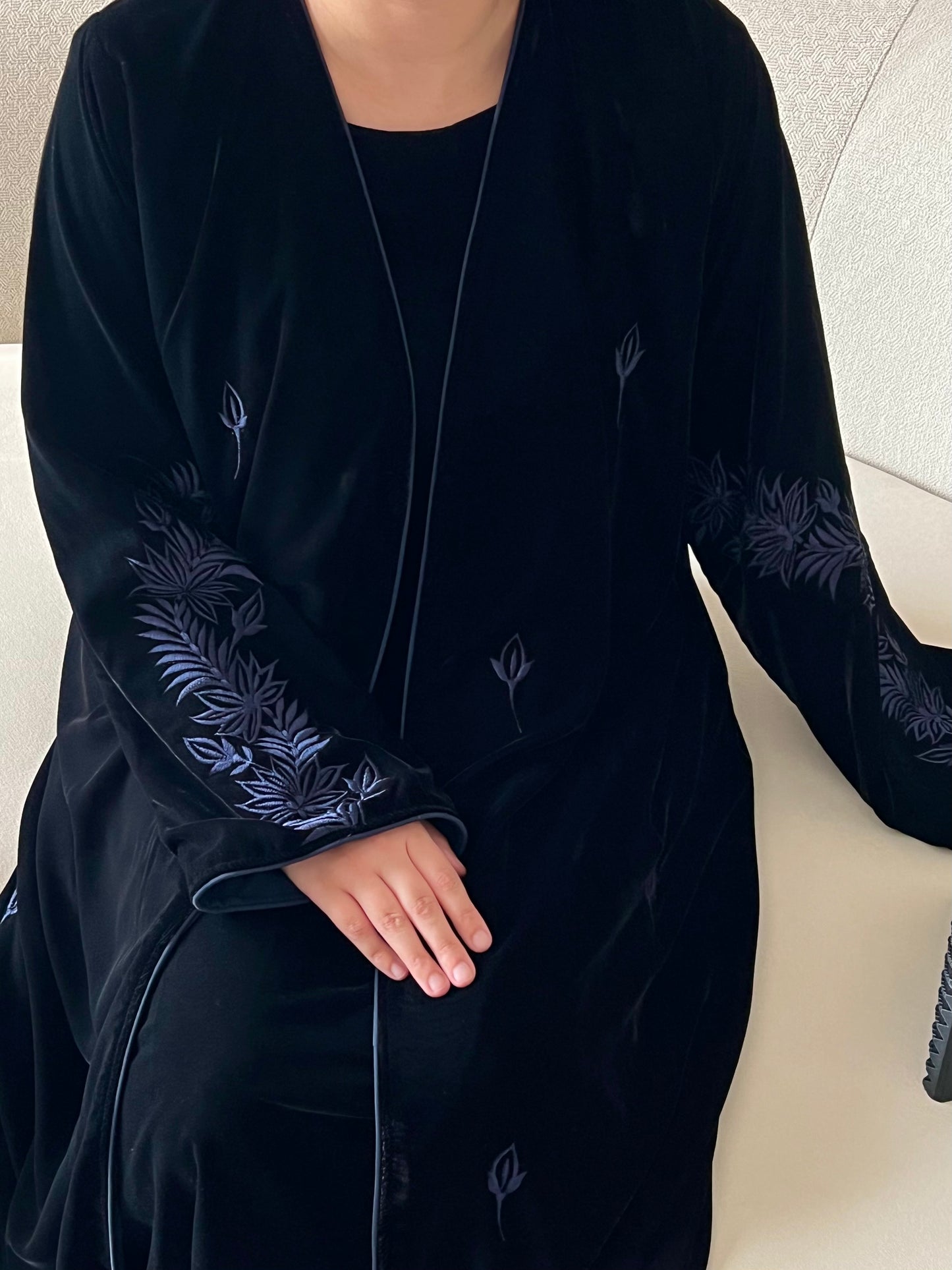 DN214 - VELVET EMBROIDERY