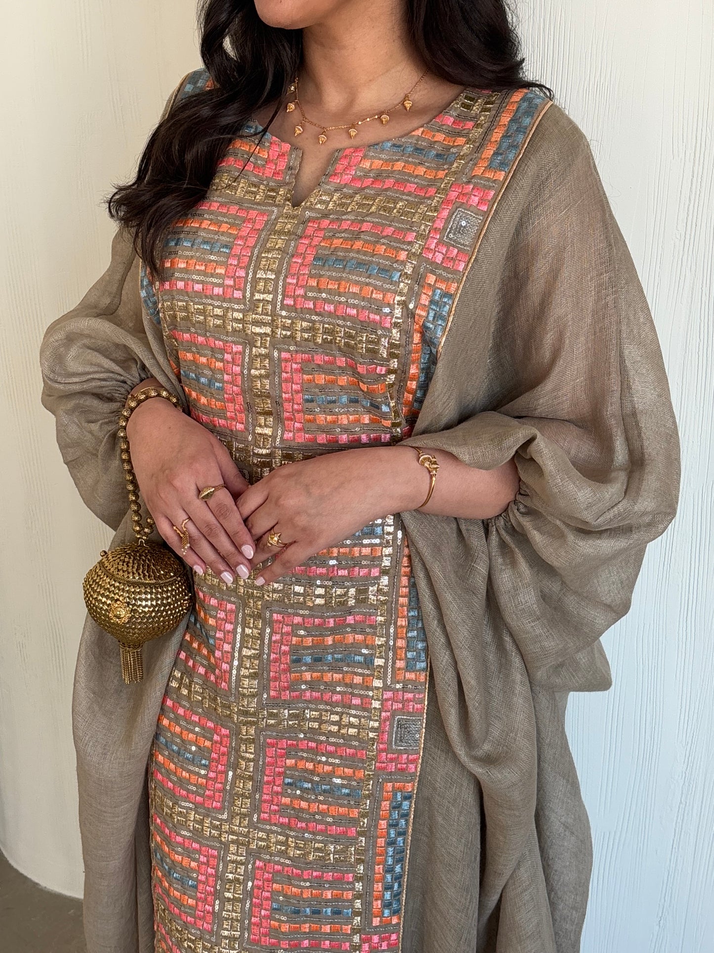 DN127 -COLORFUL EMBROIDERY