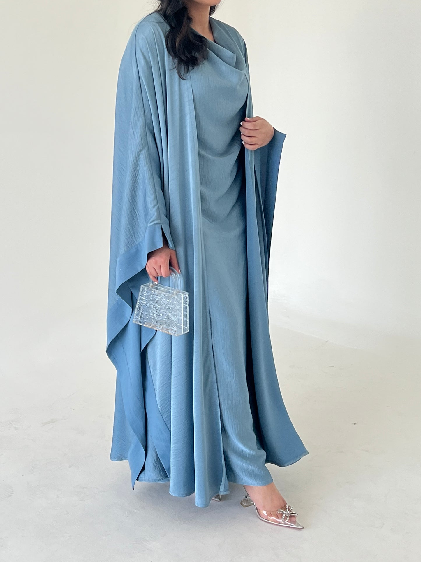 DN073 - SILK ABAYA SET