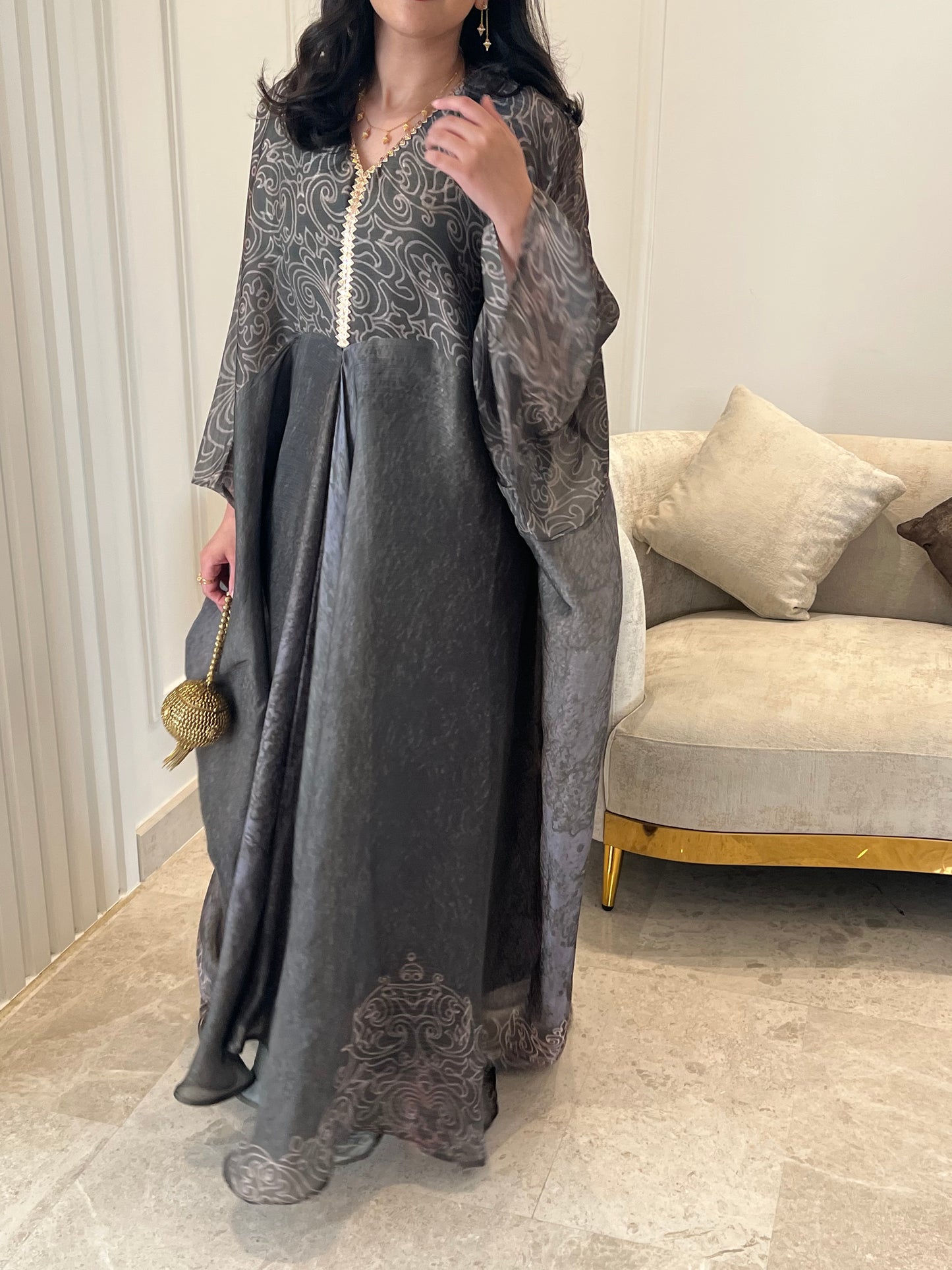 DN069 - ORGANZA KAFTAN