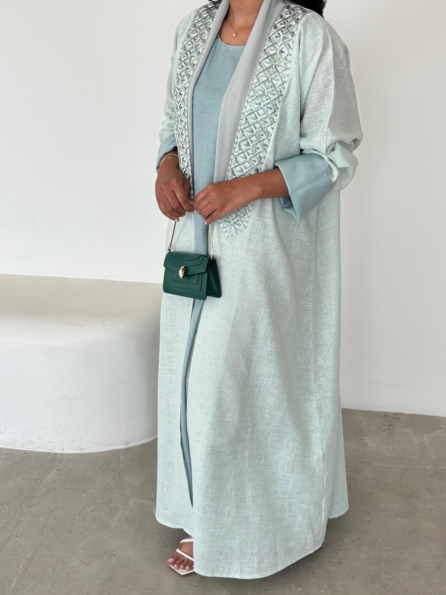 DN149 - GREEN LINEN ABAYA SET