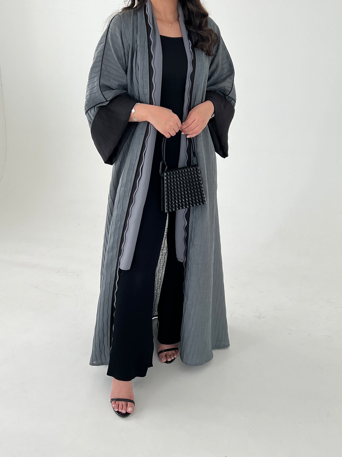 DN046 - WAVES ABAYA
