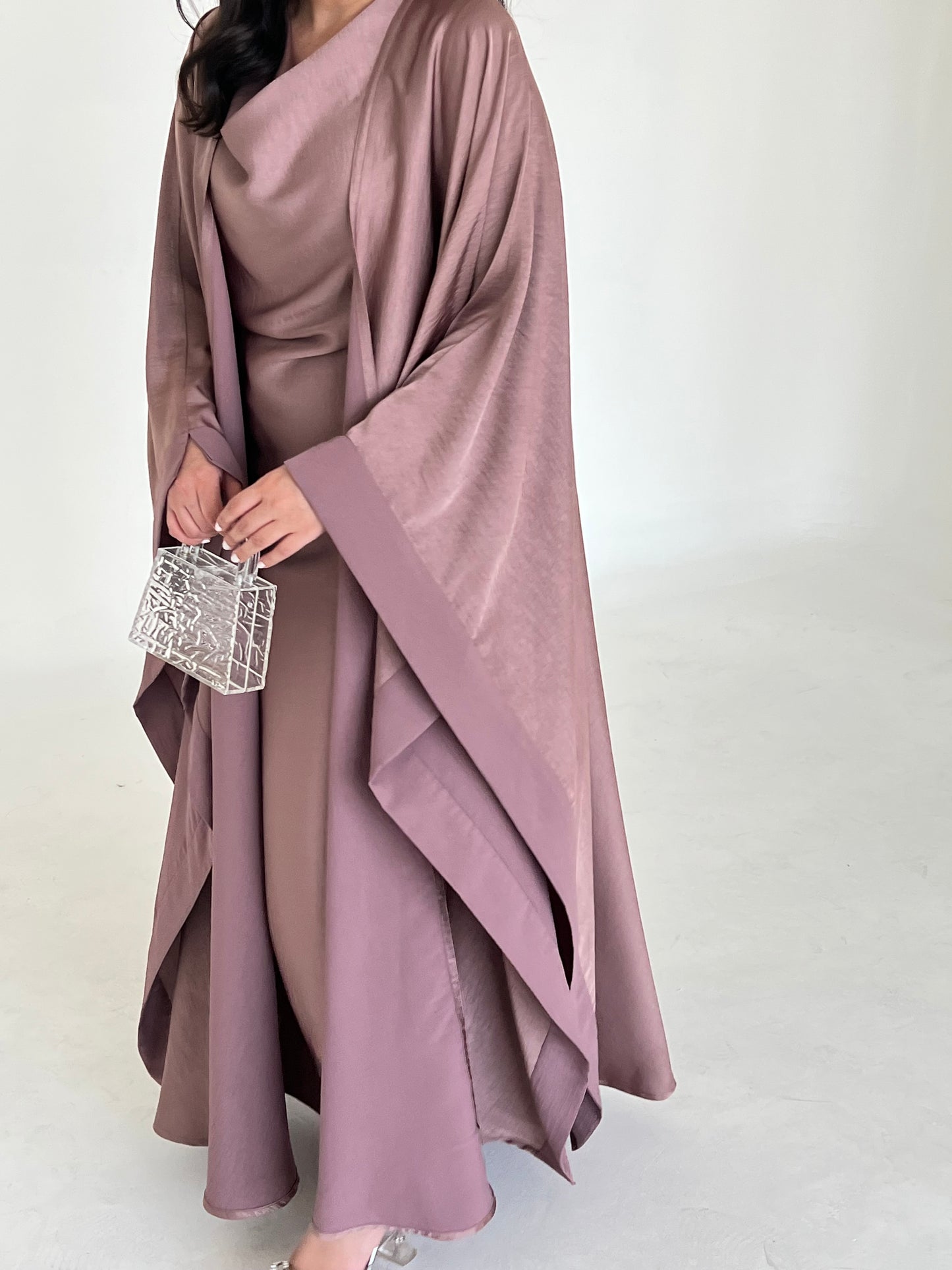 DN078 - SILK ABAYA SET