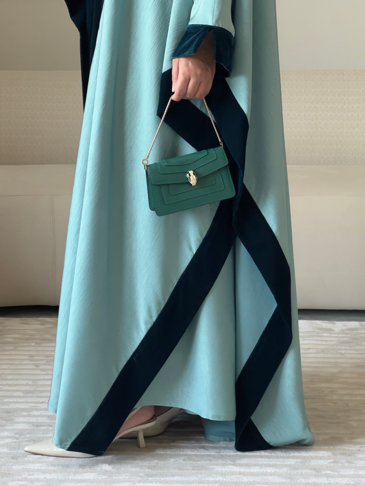 DN200 - SILK ABAYA SET