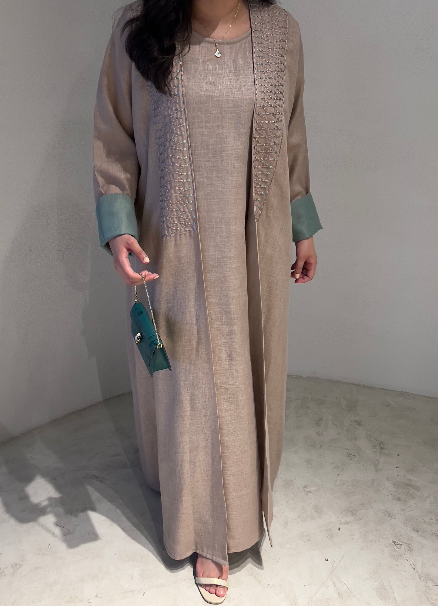 DN102 - EMBROIDERY LINEN SET