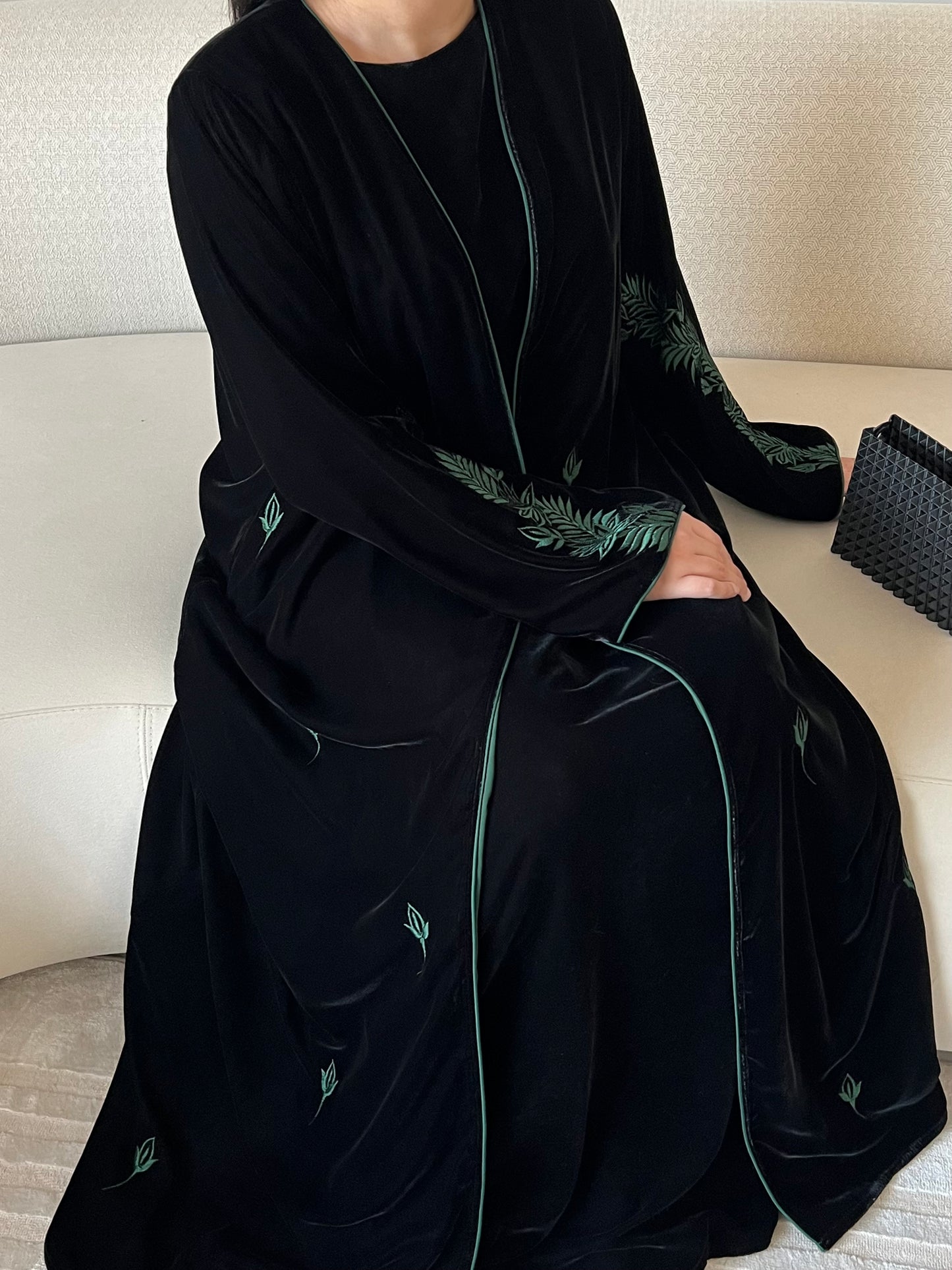 DN218 - VELVET EMBROIDERY