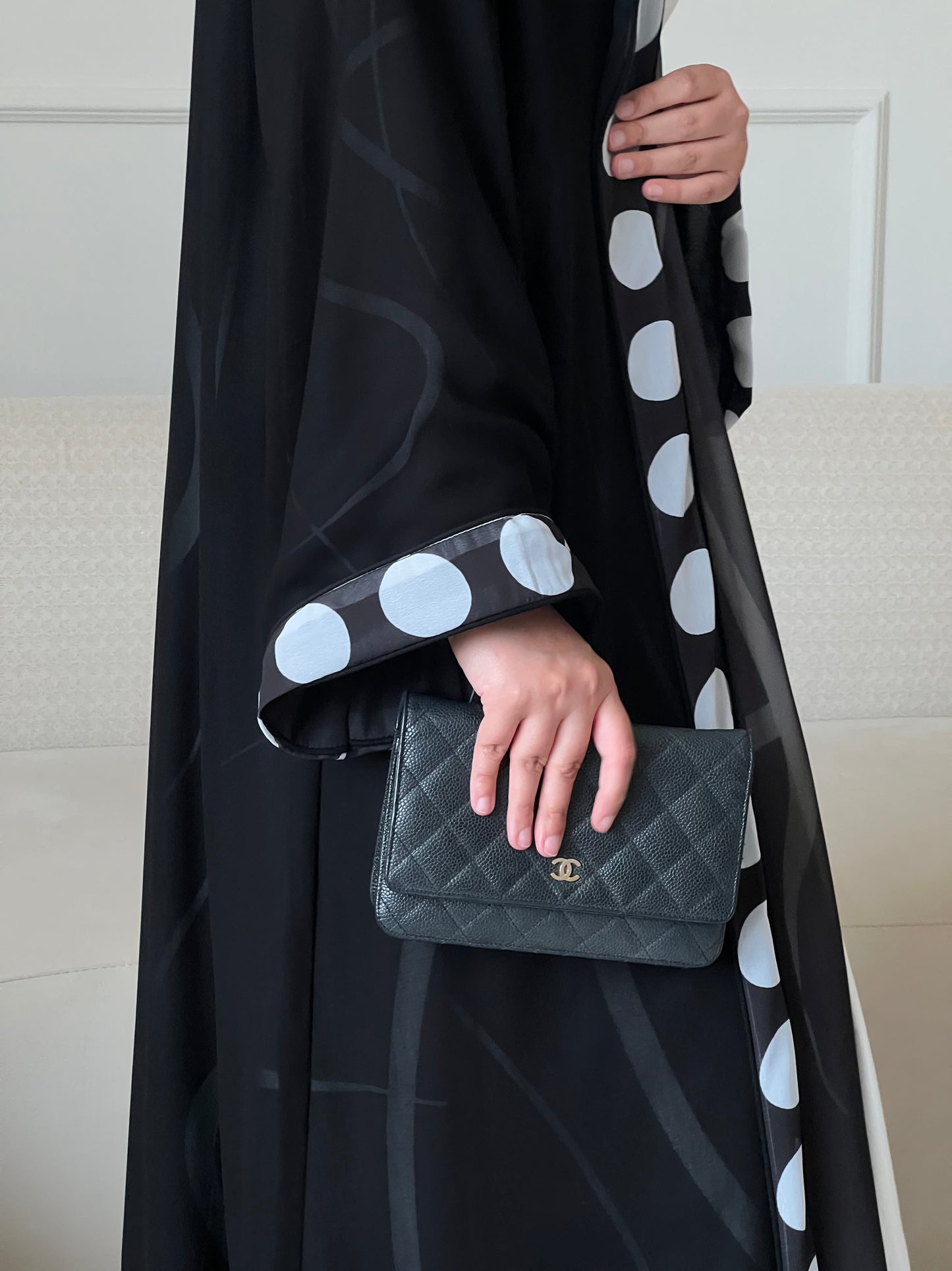 DN263 - POLKA DOT ABAYA