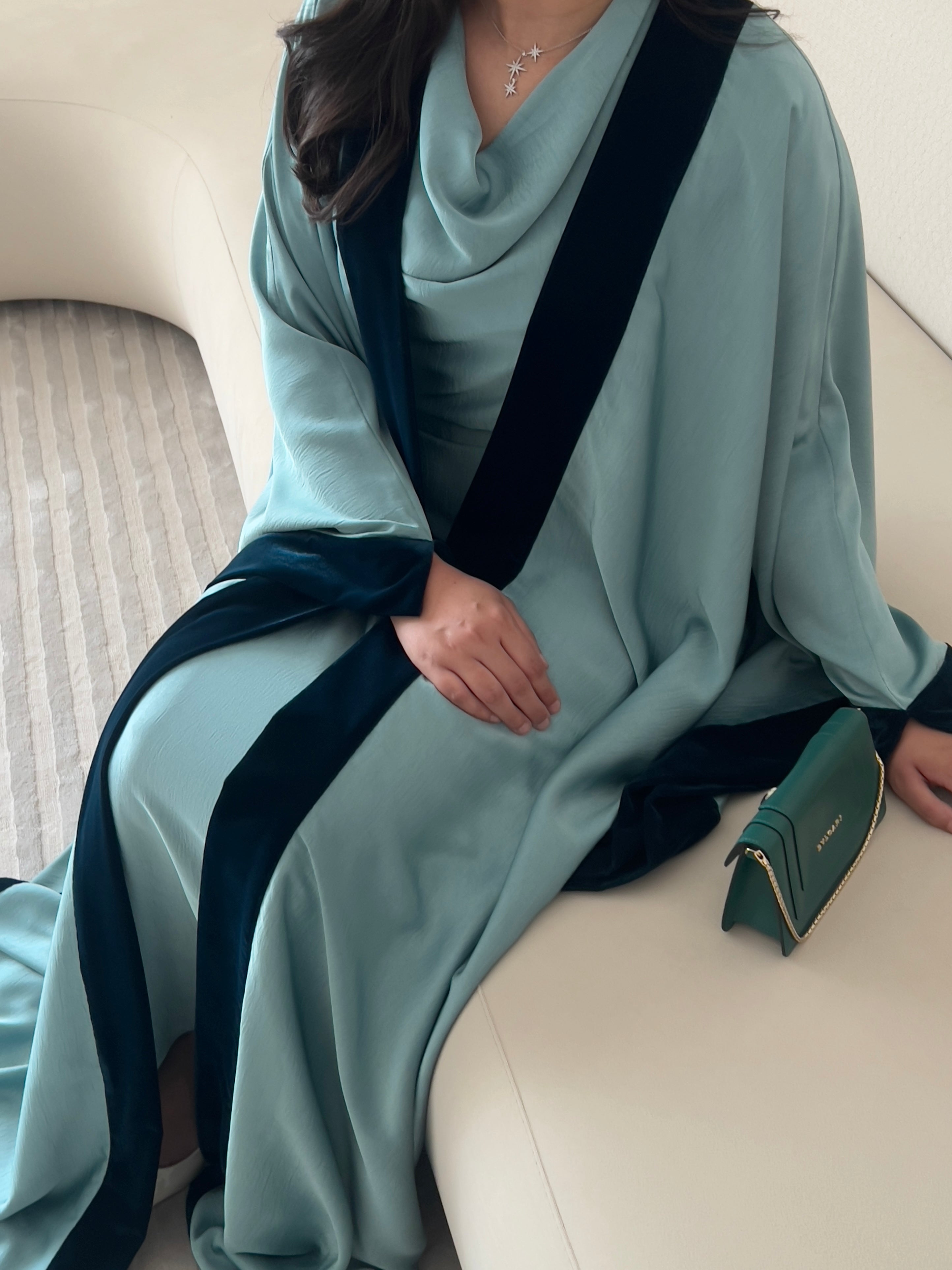 DN200 - SILK ABAYA SET