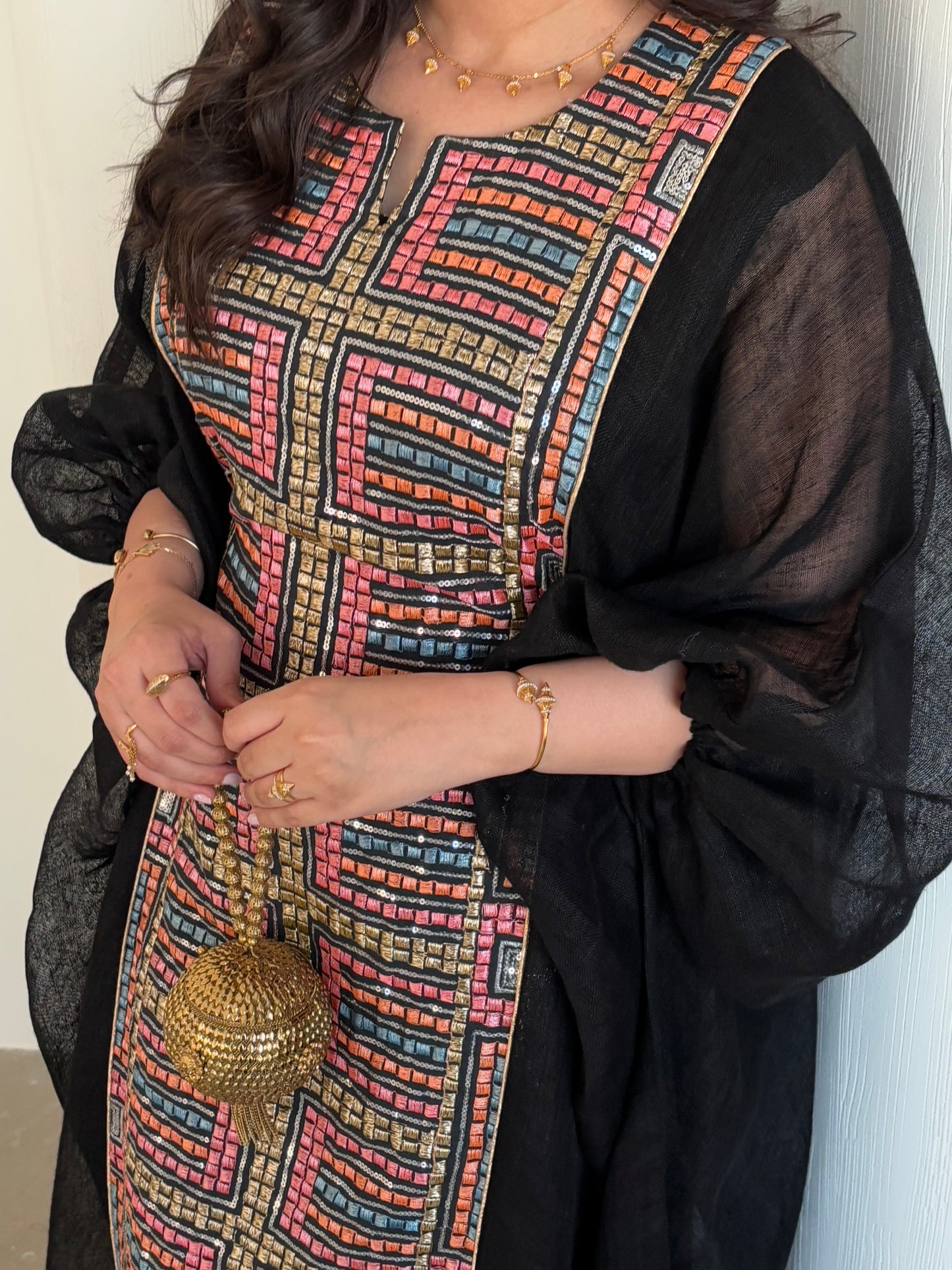 DN144 - COLORFUL EMBROIDERY