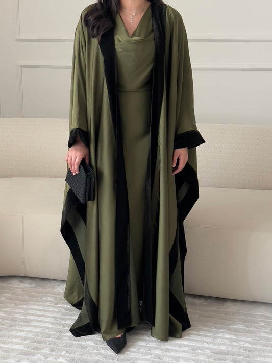DN203 - SILK ABAYA SET