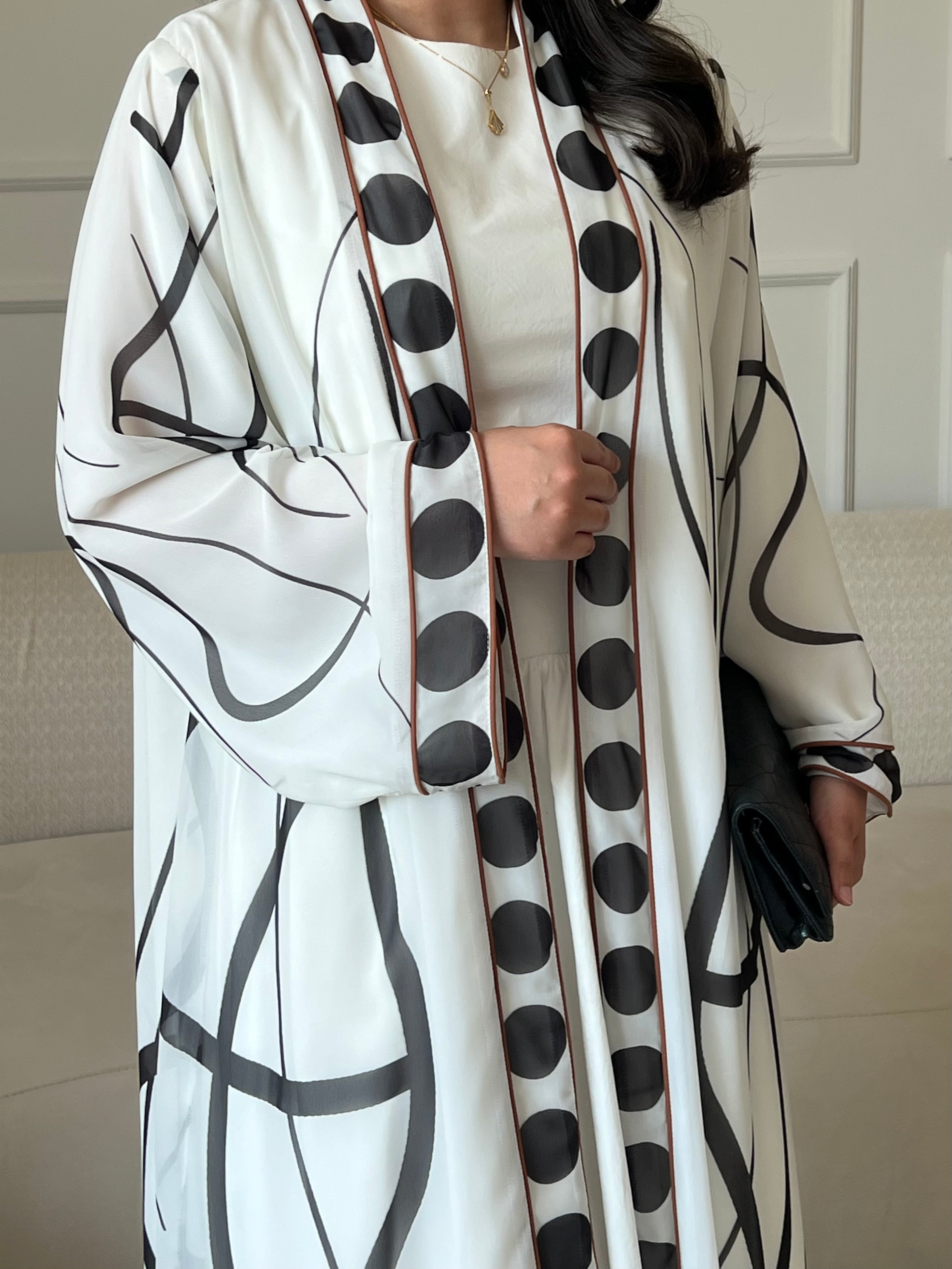 DN264 - POLKA DOT ABAYA
