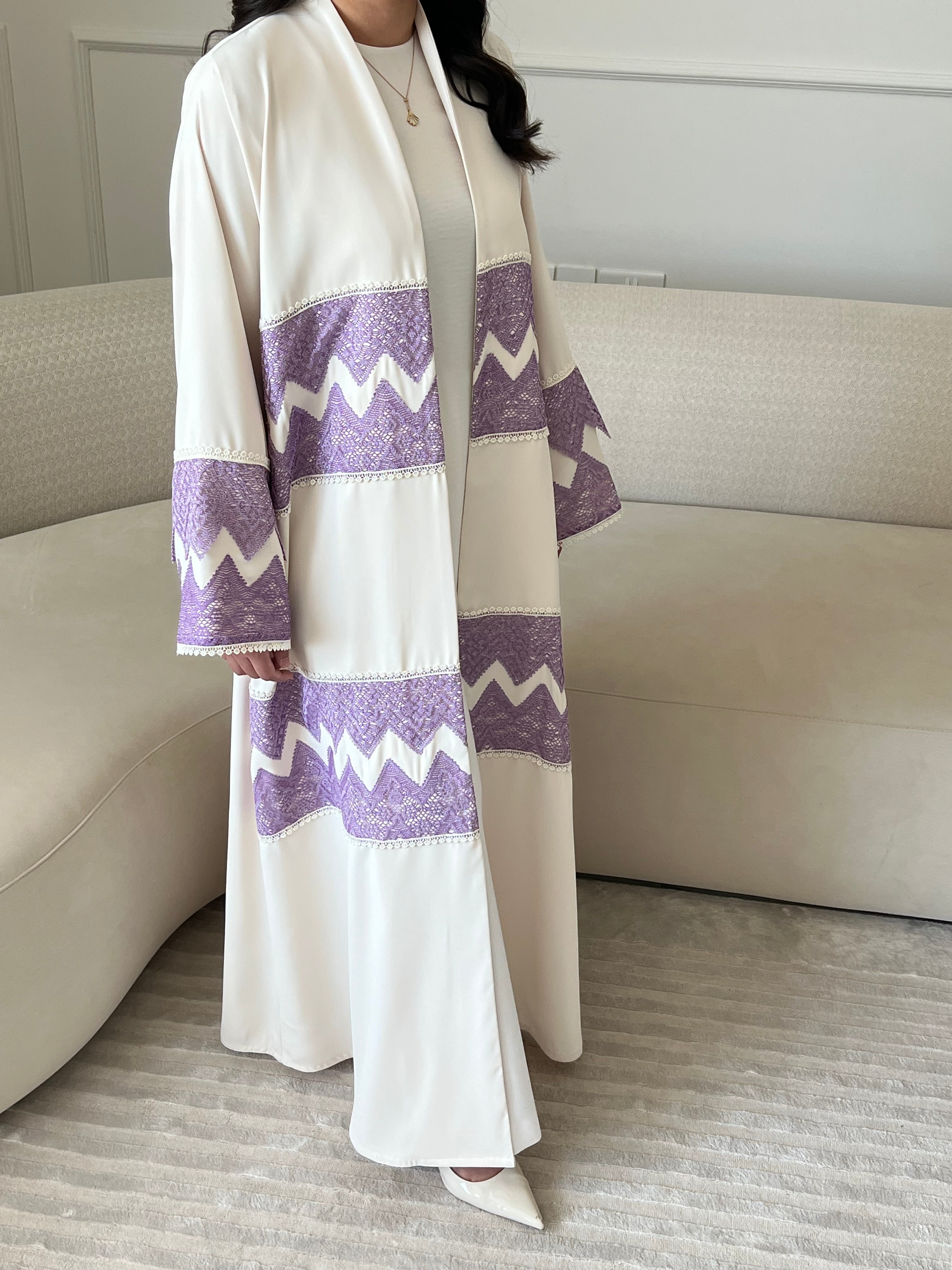 DN268 - LACE ABAYA