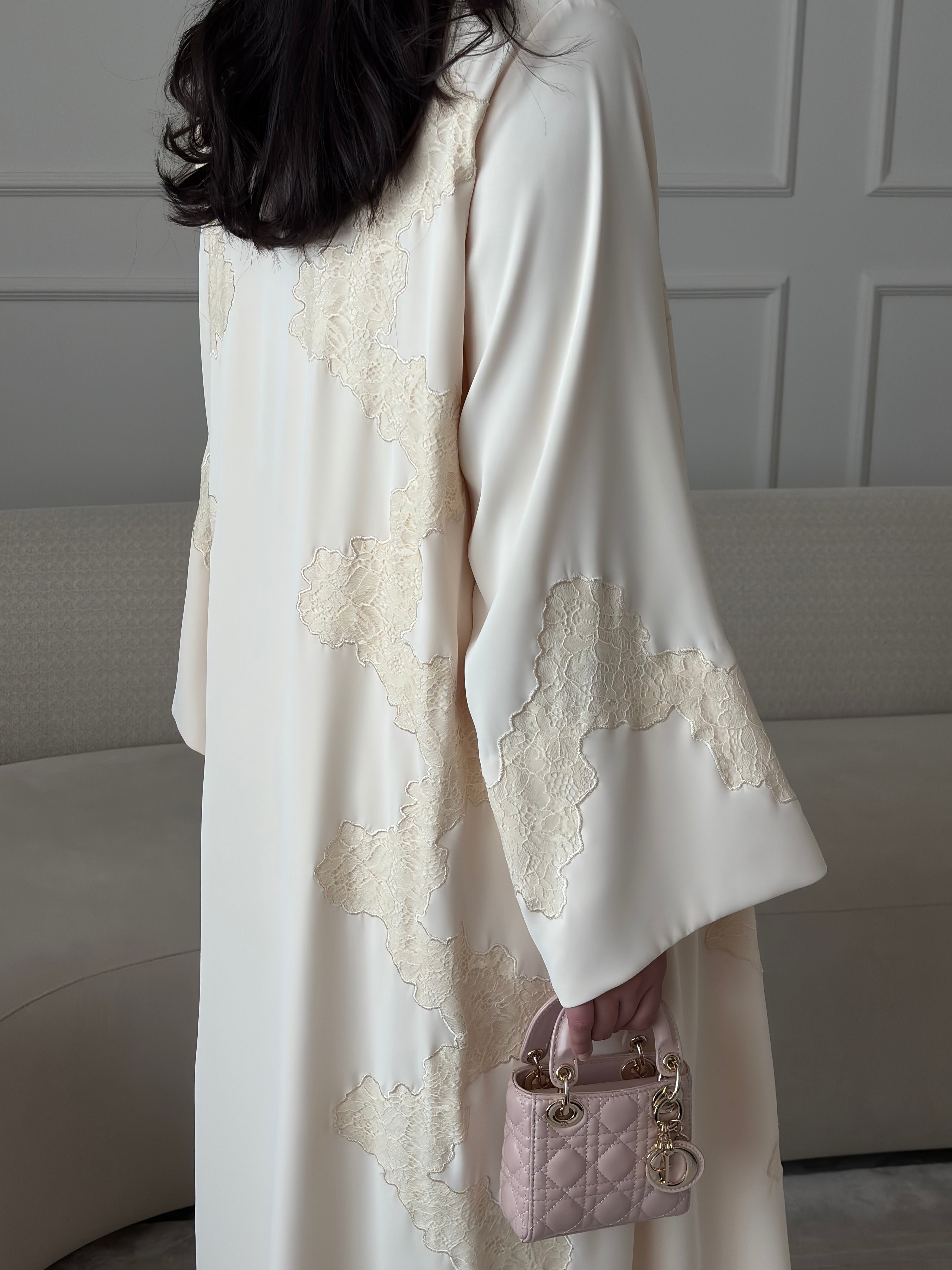 DN287 - LACE ABAYA