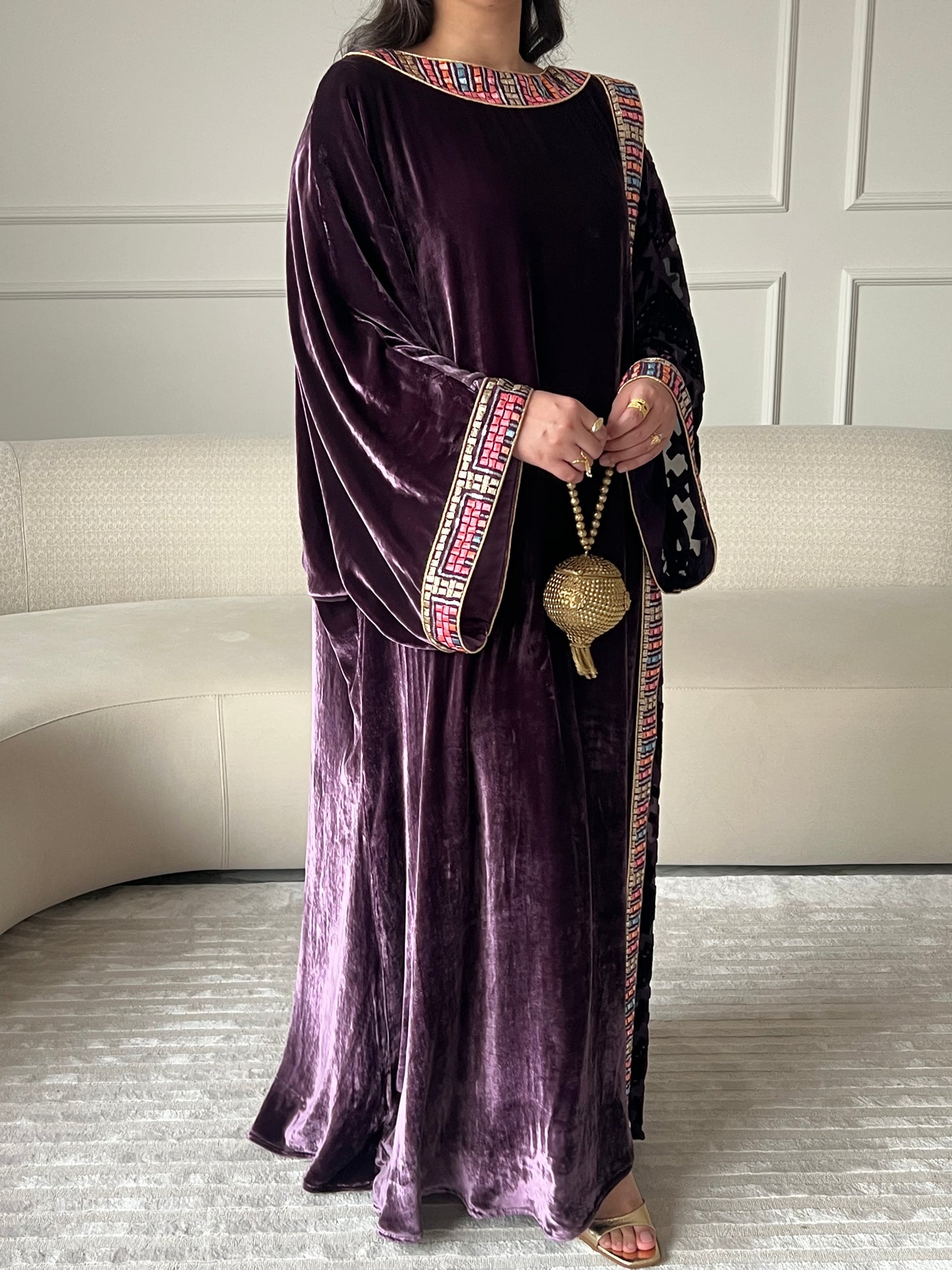 DN248 - VELVET EMBROIDERY