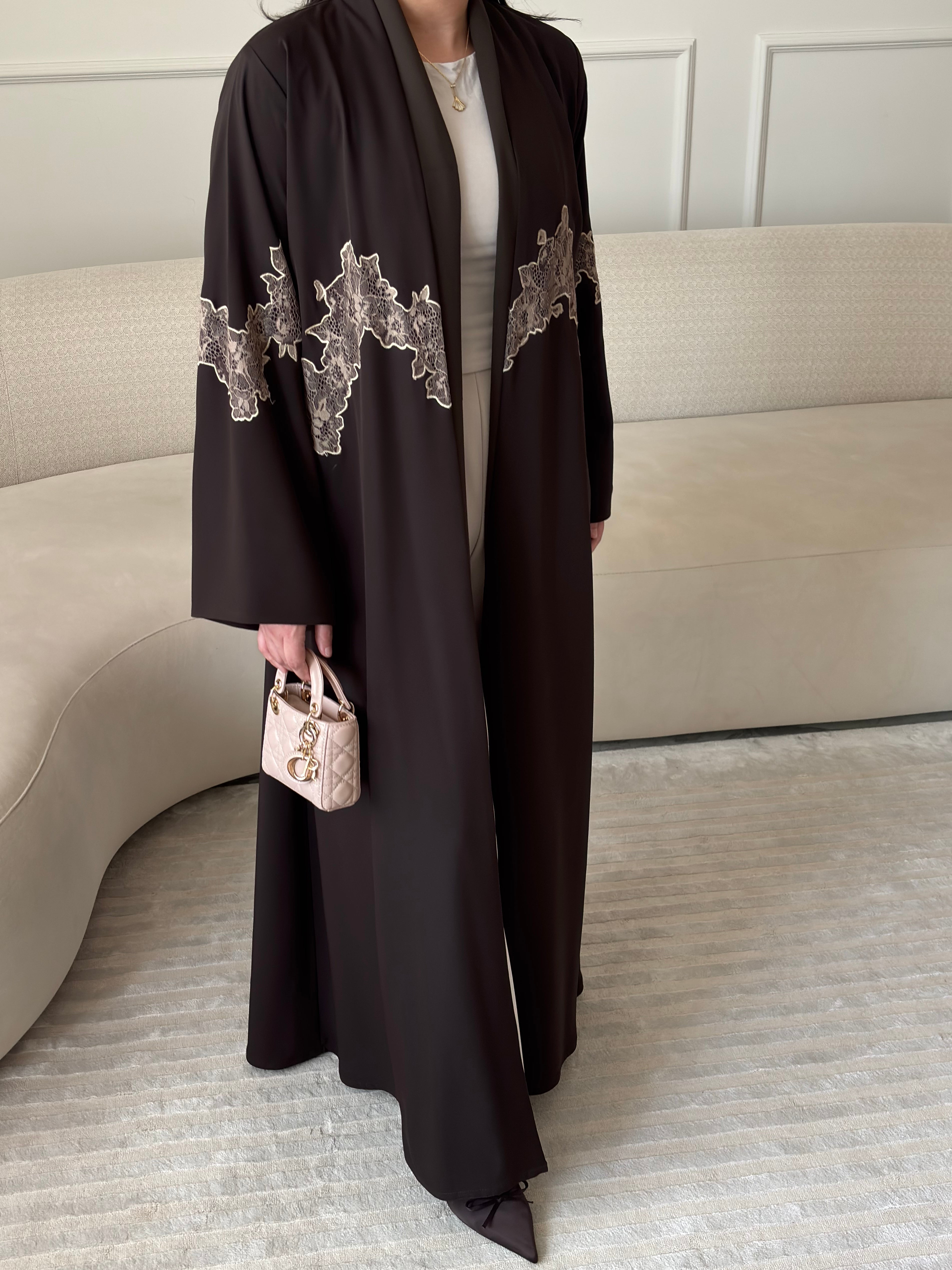 DN283 - LACE ABAYA