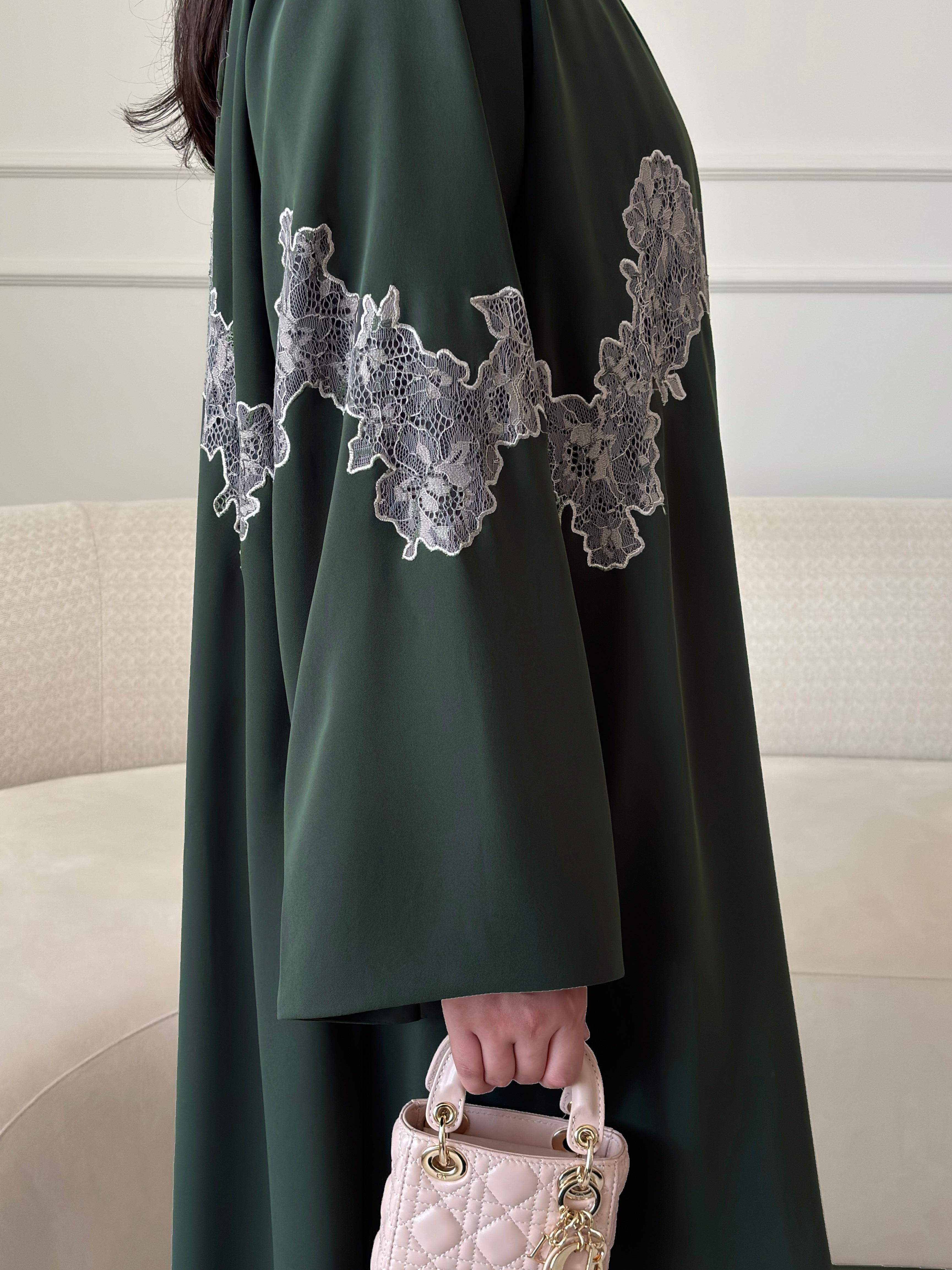 DN282 - LACE ABAYA