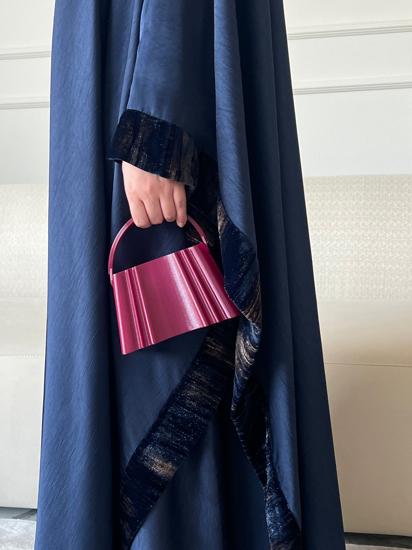 DN223 - SILK ABAYA SET