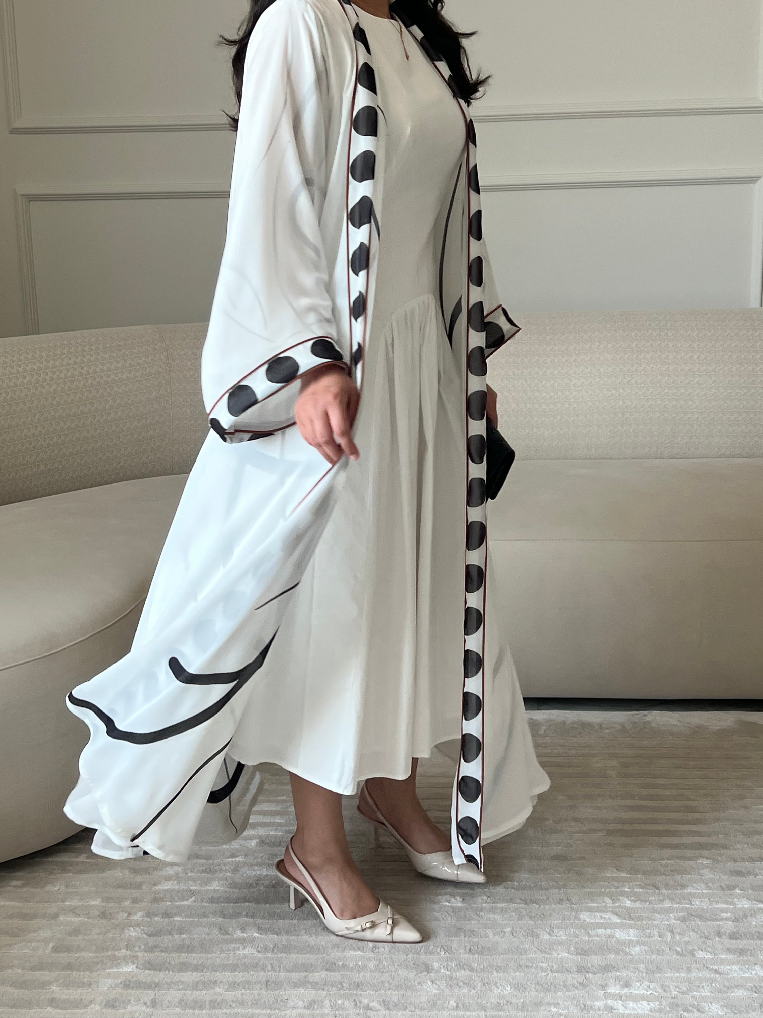 DN264 - POLKA DOT ABAYA