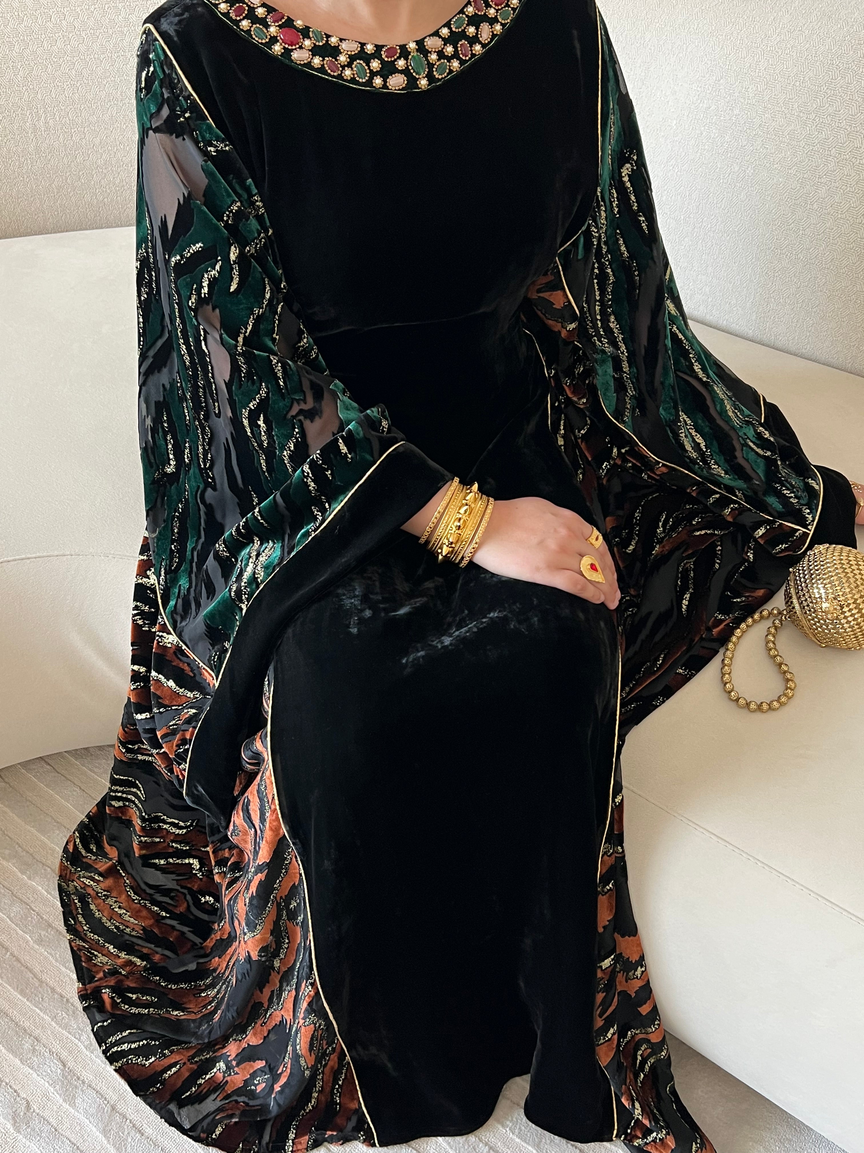 DN235 - STONE KAFTAN