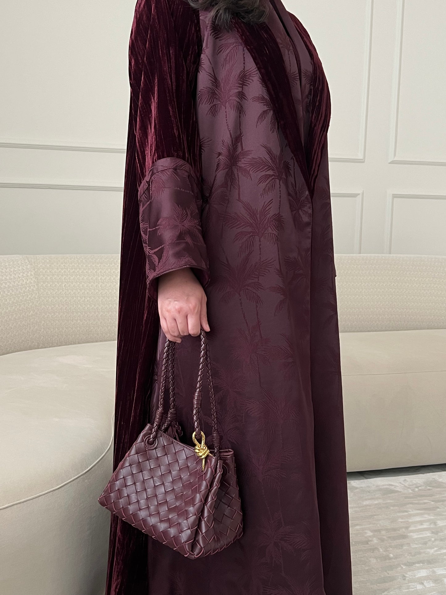 DN211 - VELVET PALM ABAYA