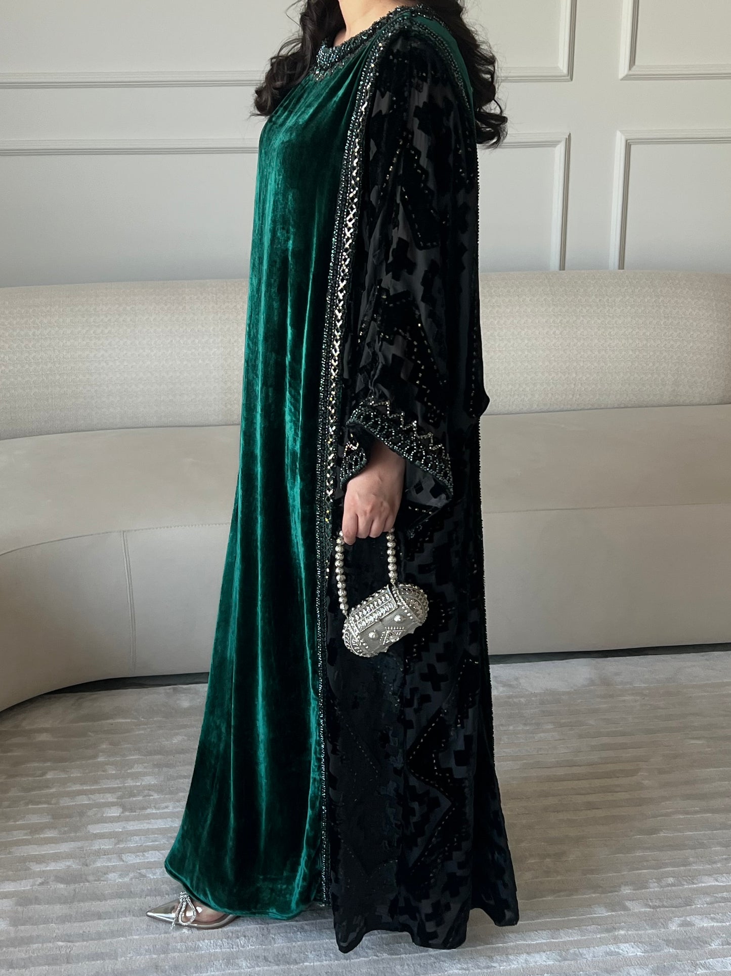 DN253 - VELVET EMBROIDERY