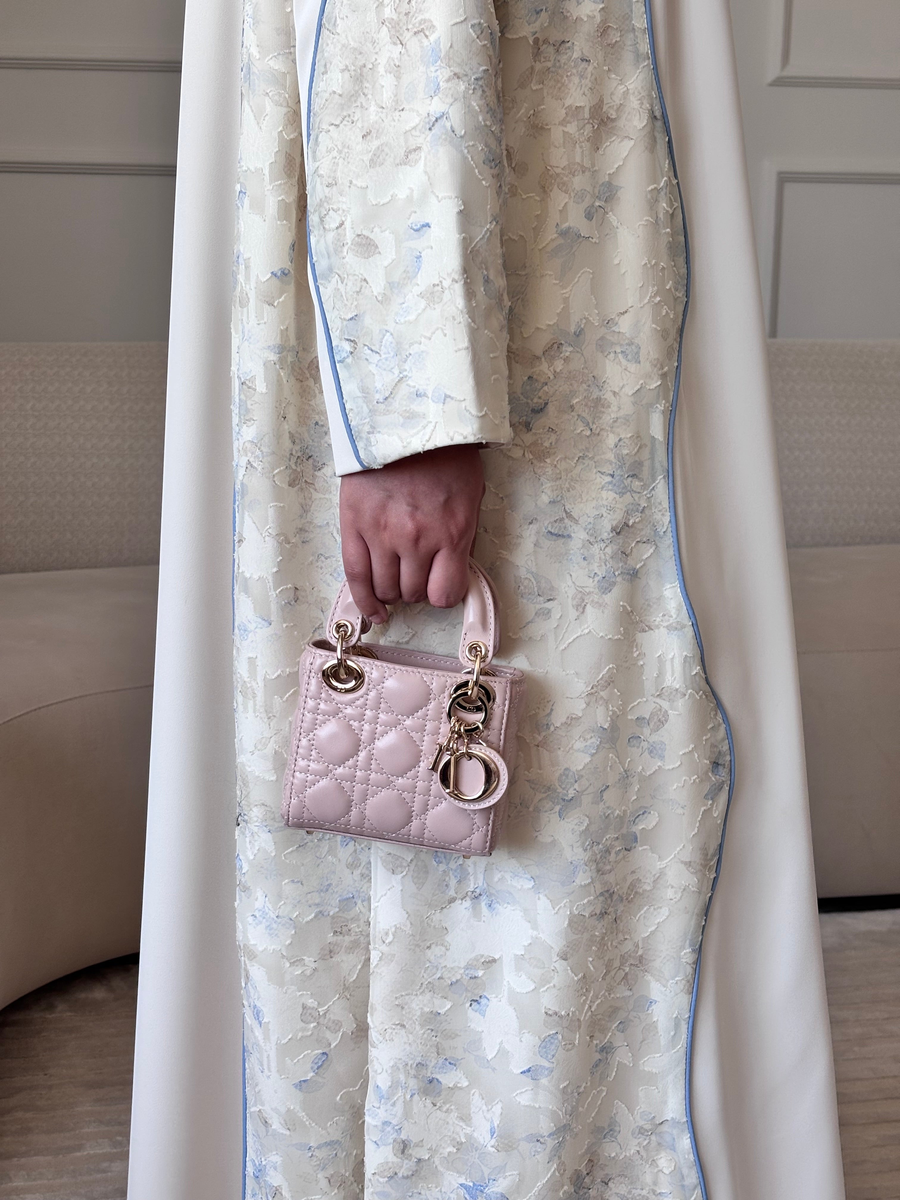 DN273 - FLORAL ABAYA