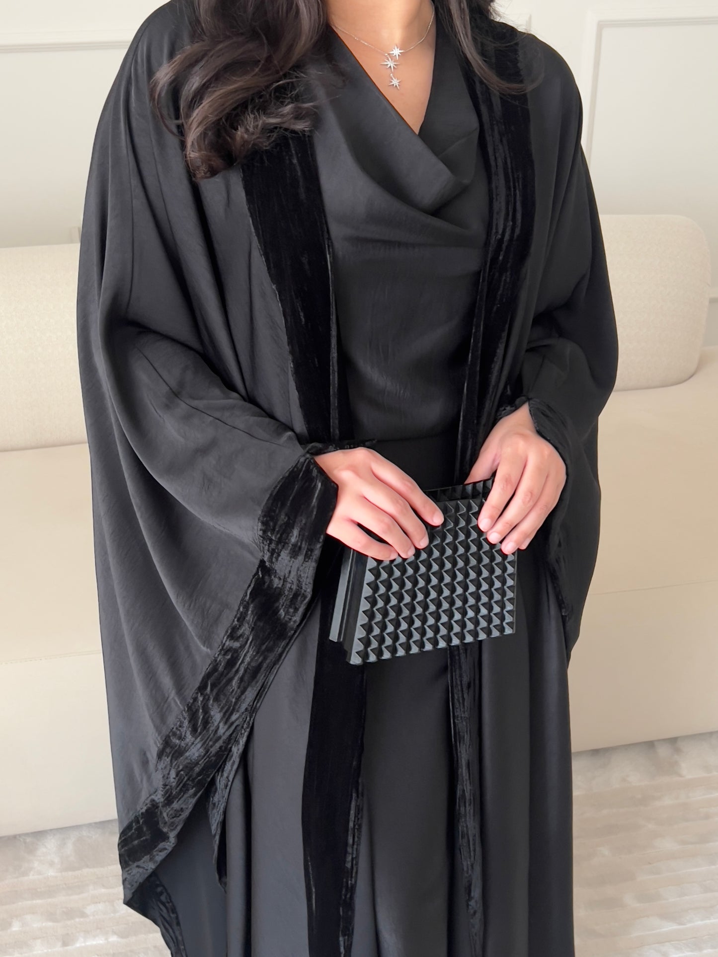 DN202 - SILK ABAYA SET