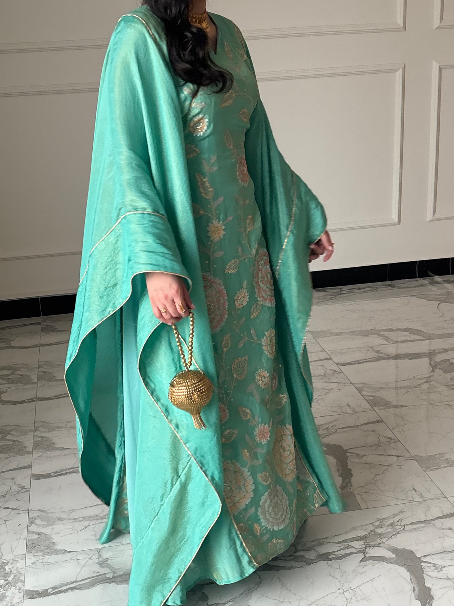 DN134 -FLOWER EMBROIDERY