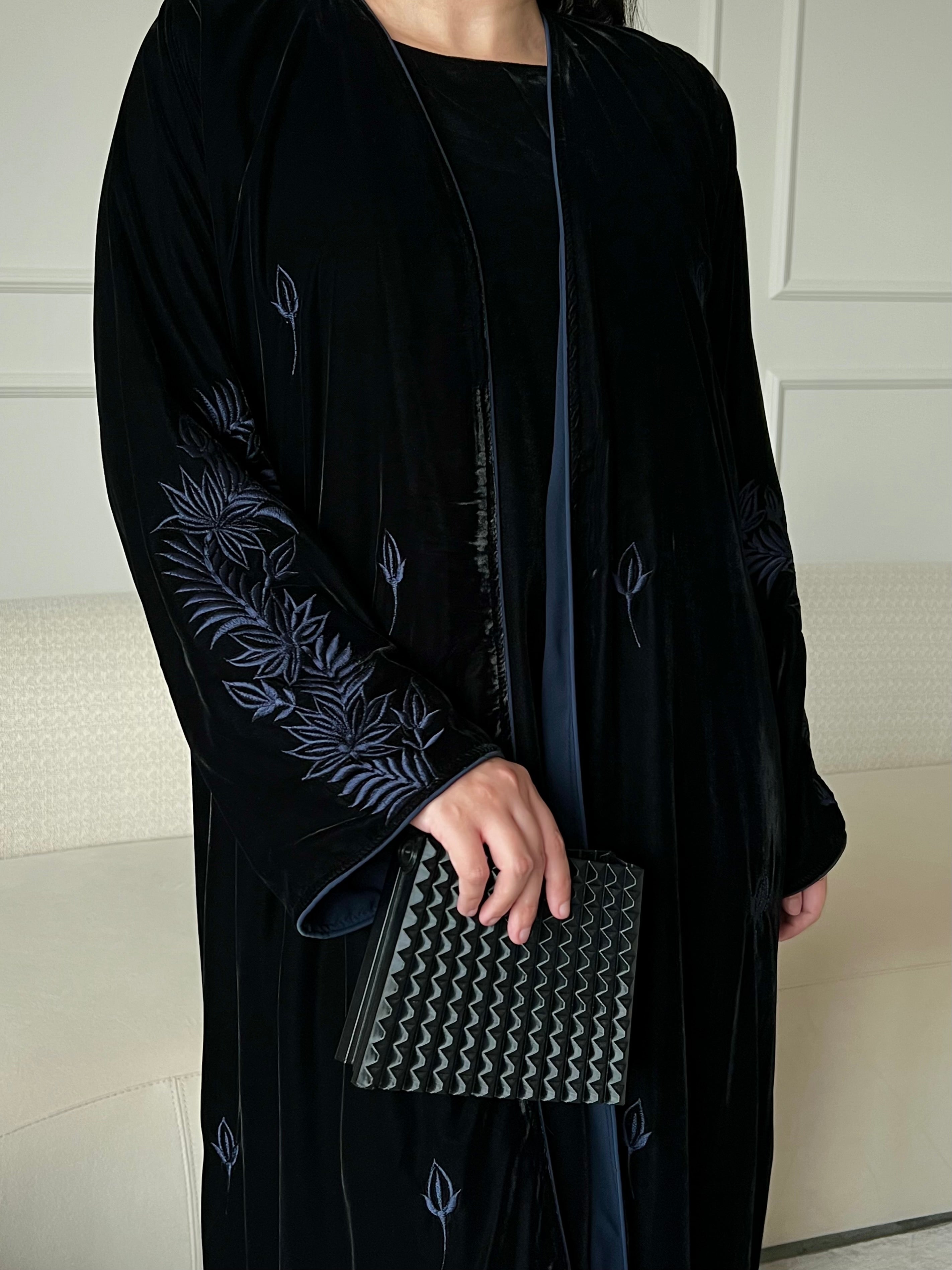 DN214 - VELVET EMBROIDERY