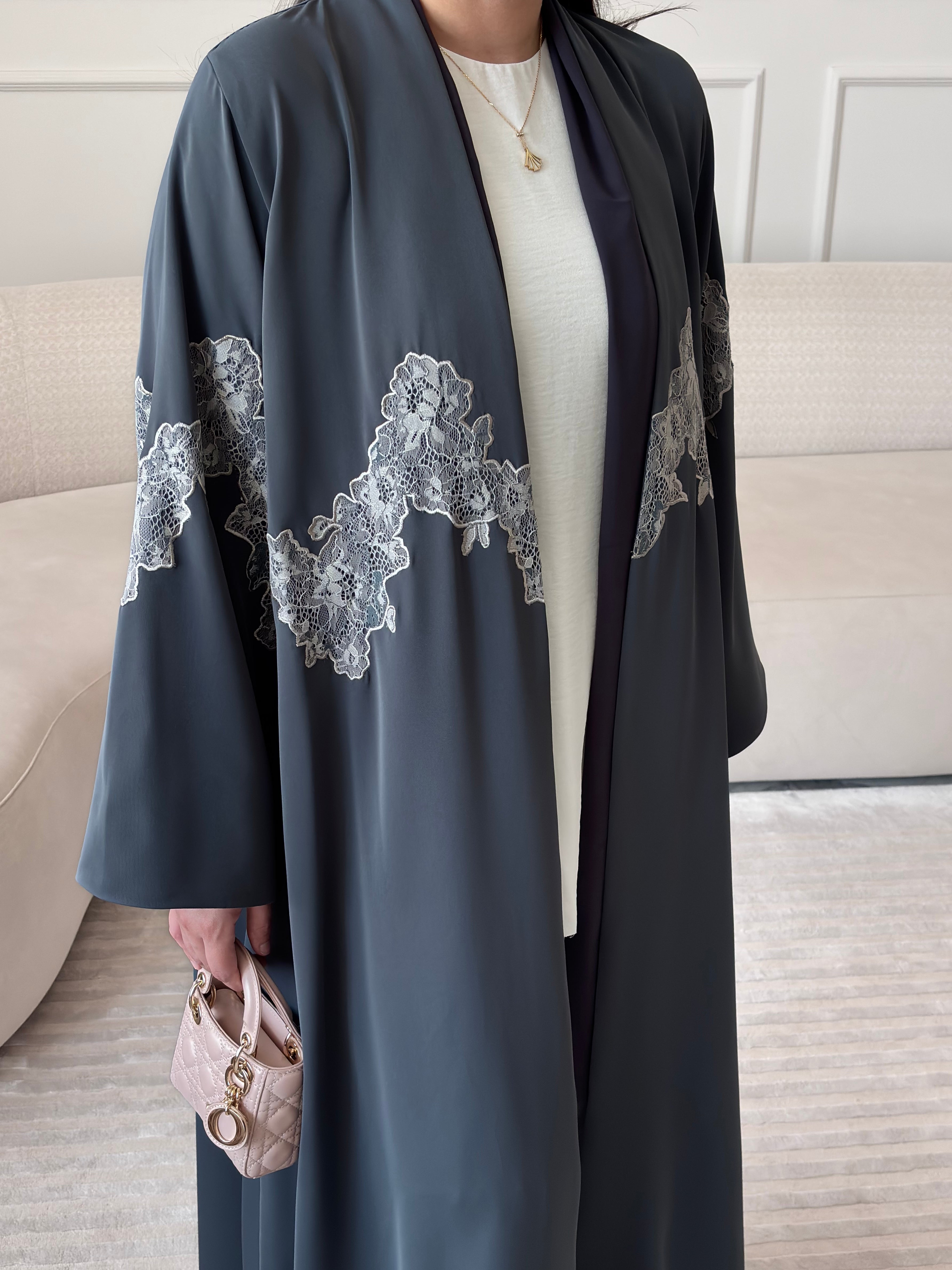DN281 - LACE ABAYA