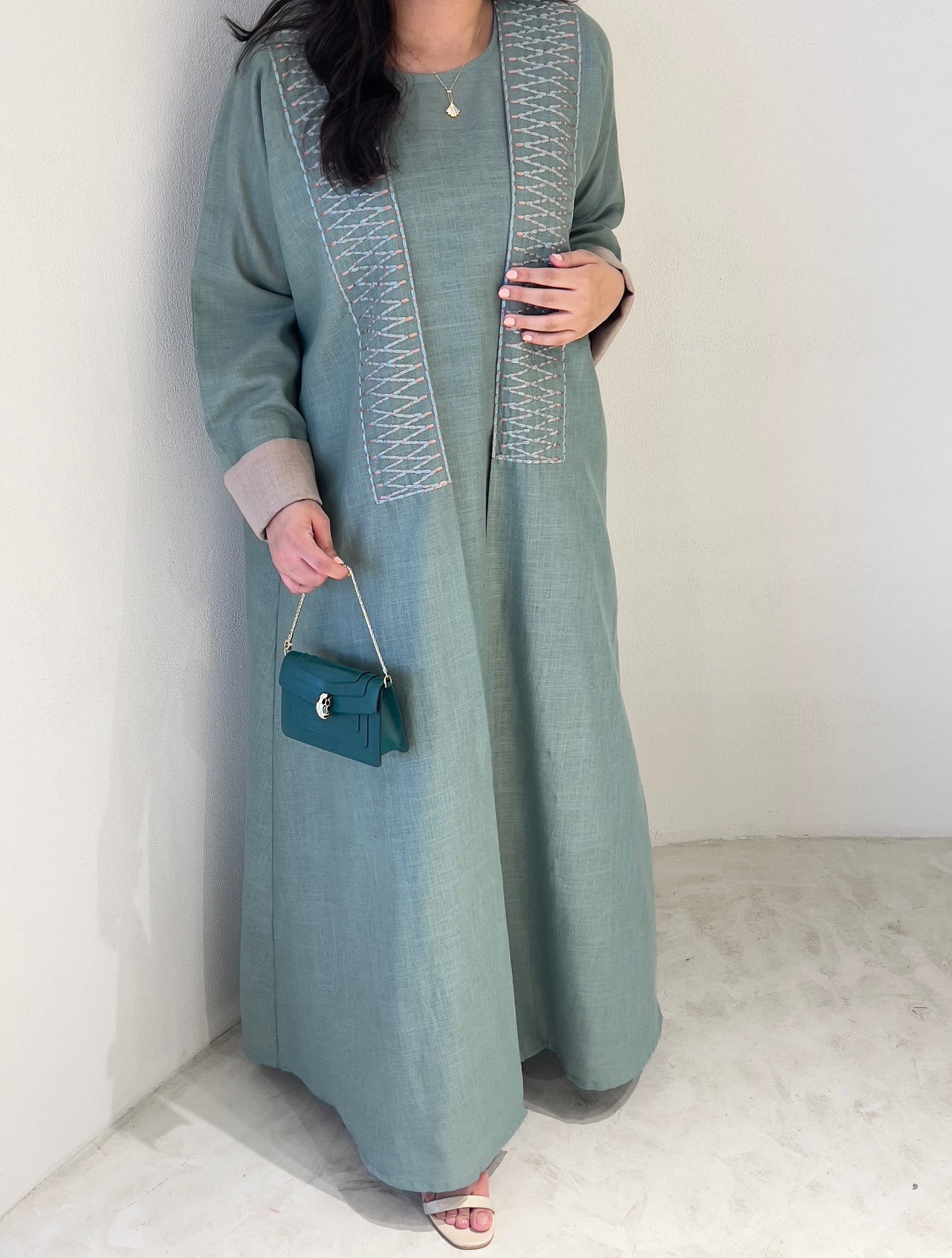DN101 - EMBROIDERY LINEN SET