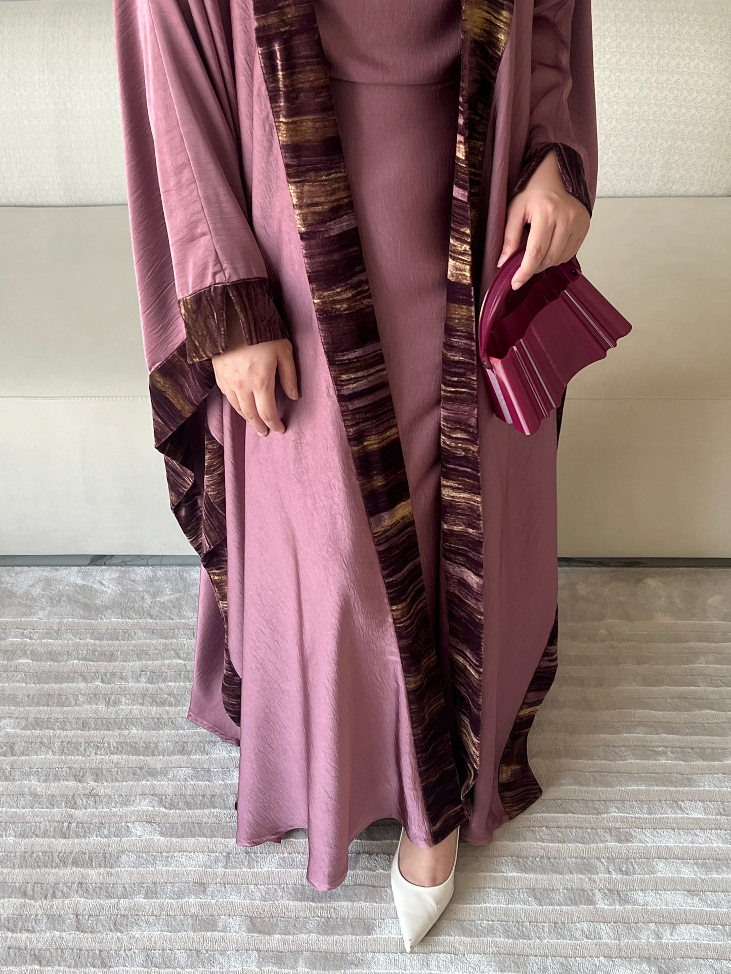 DN222 - SILK ABAYA SET