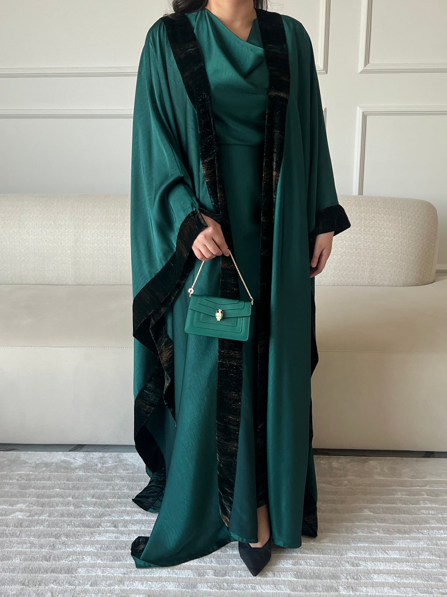 DN219 - SILK ABAYA SET