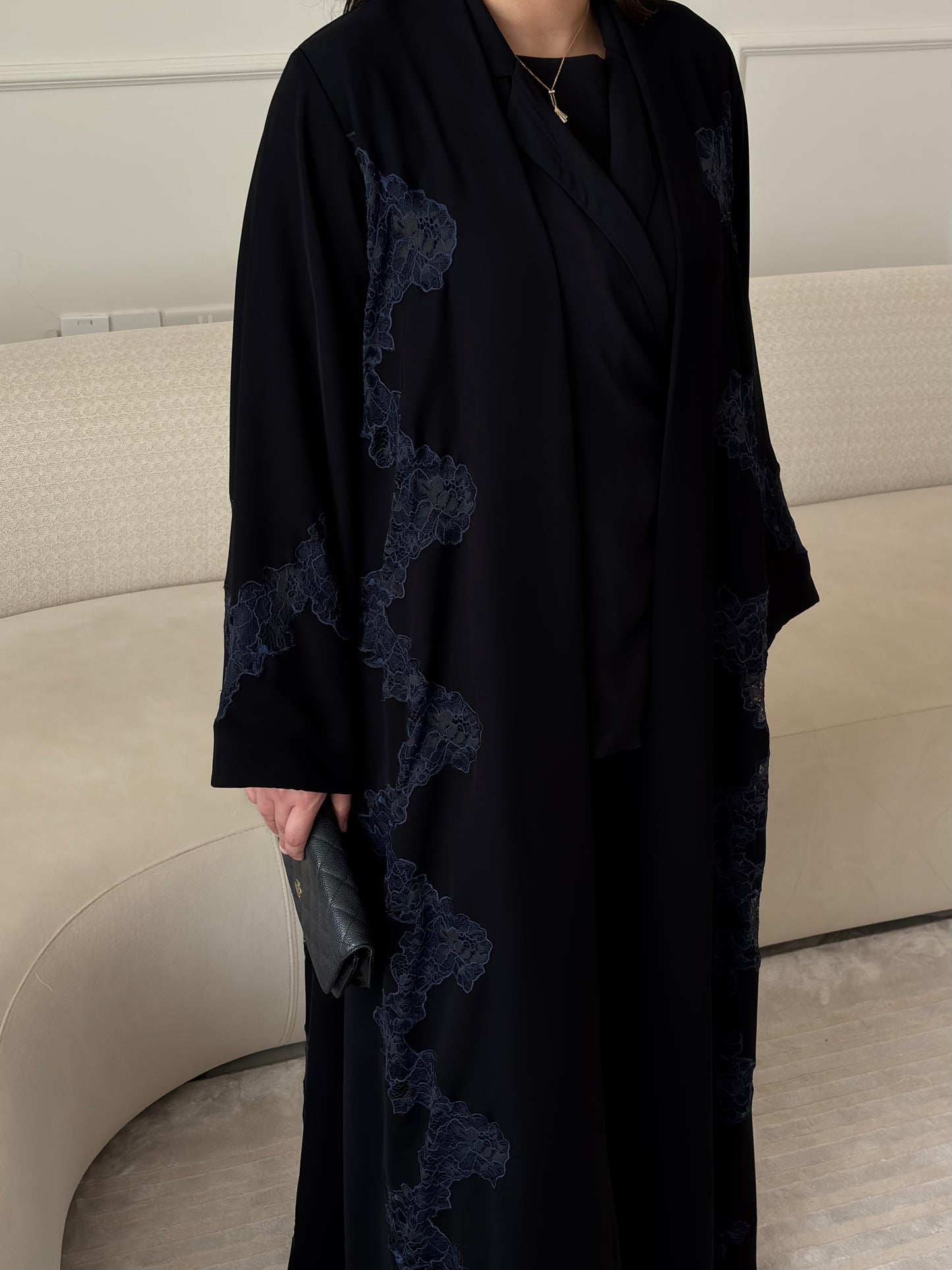 DN285 - LACE ABAYA