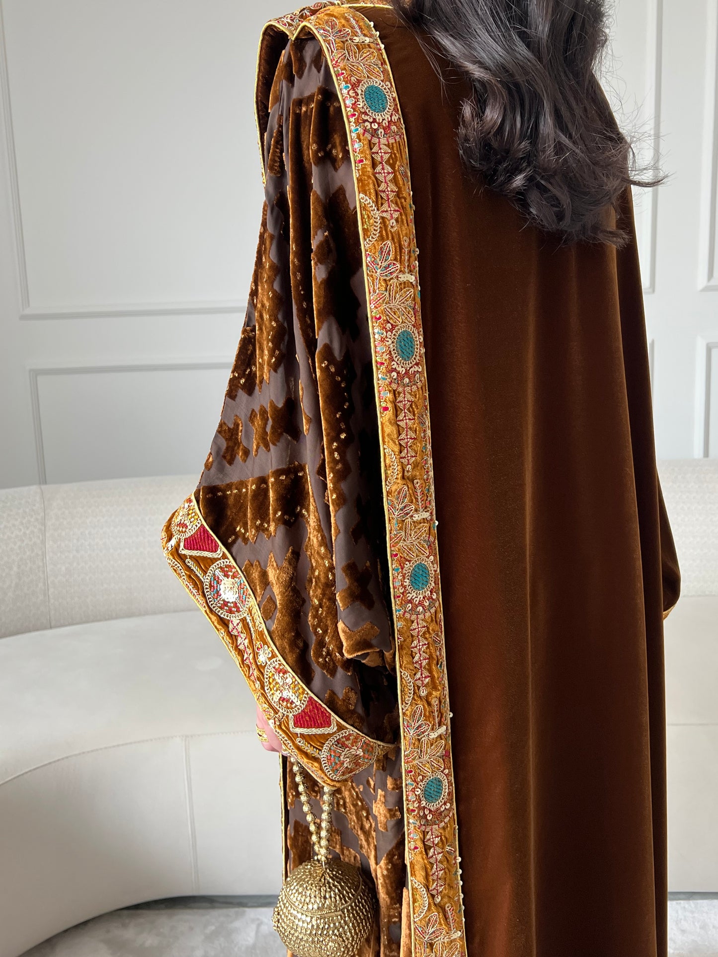 DN247 - VELVET EMBROIDERY