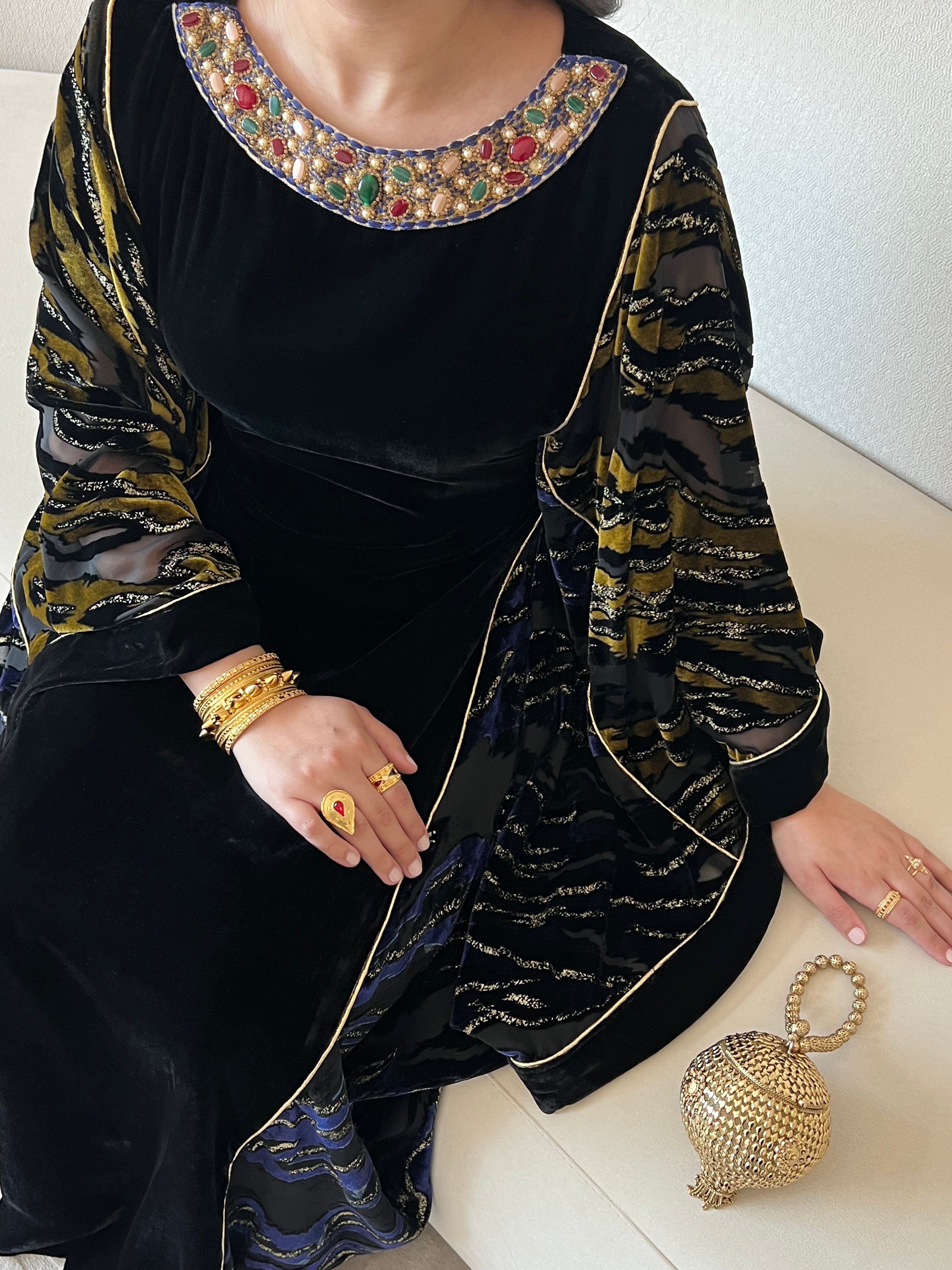 DN236 - STONE KAFTAN