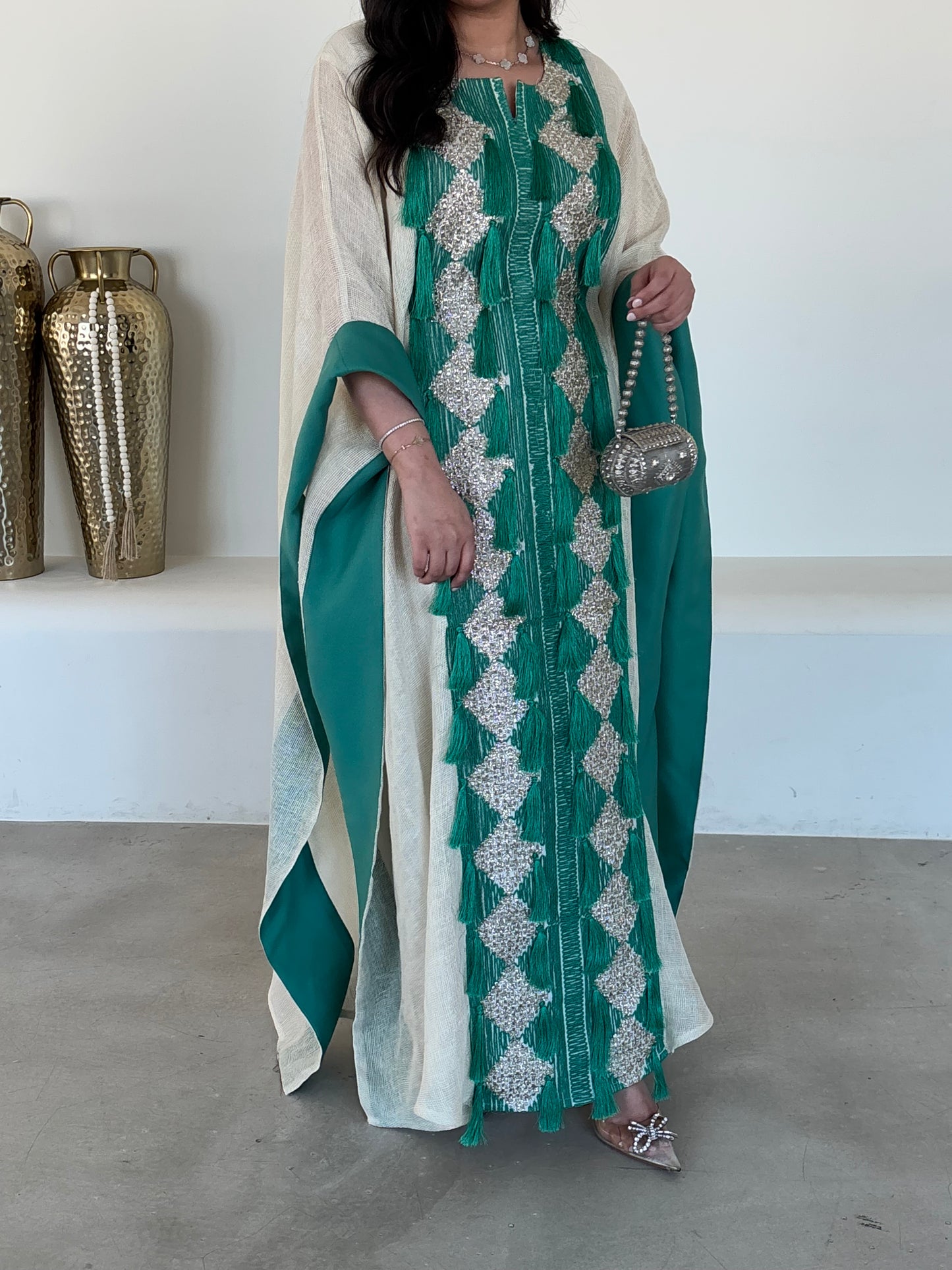 DN131 -GREEN TASSEL