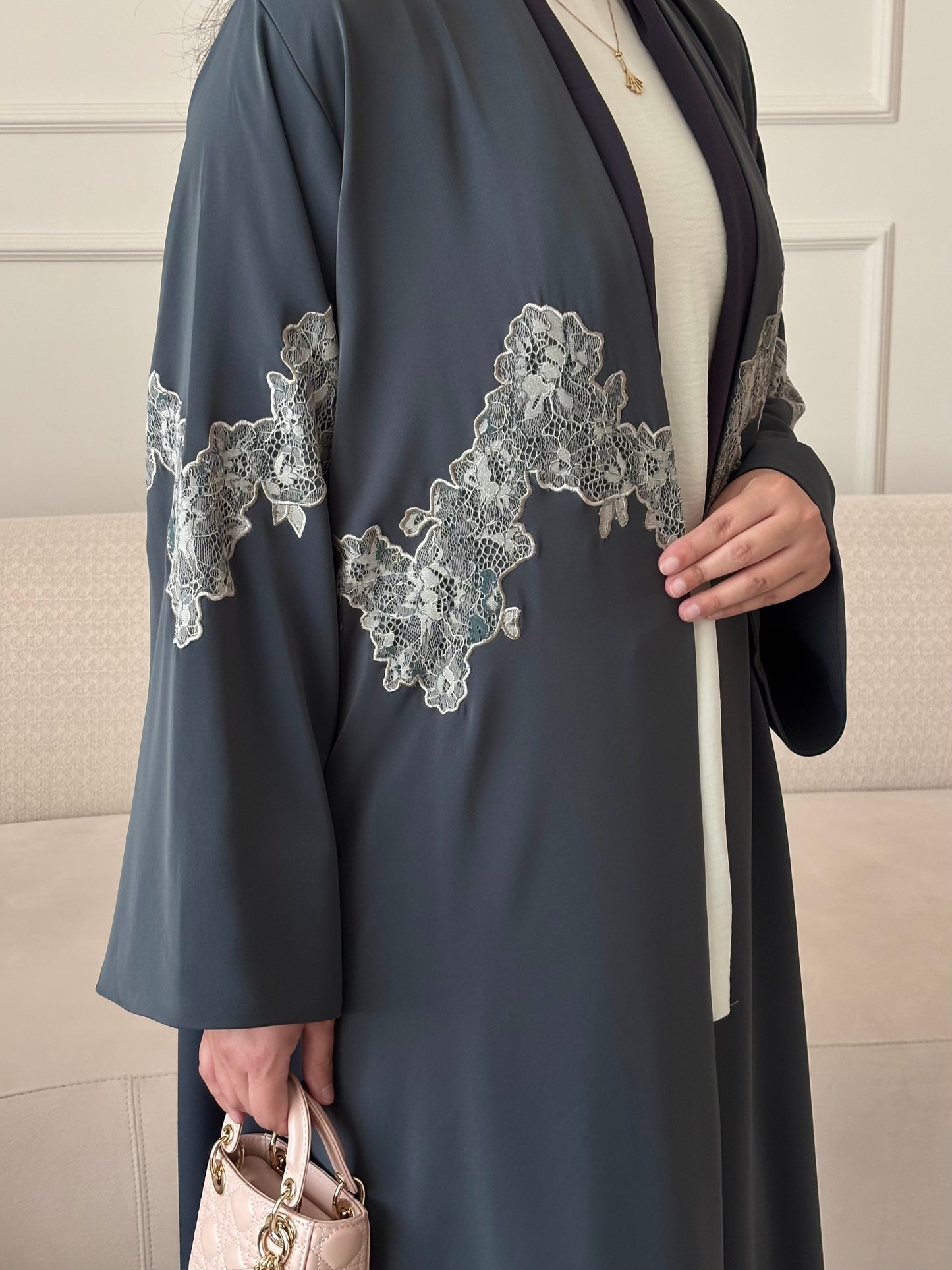 DN281 - LACE ABAYA